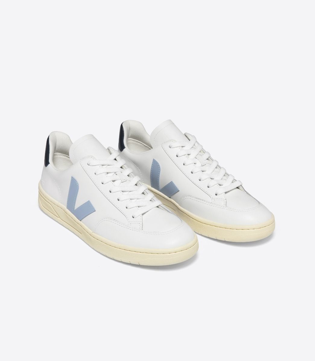 V-12 LEATHER WHITE STEEL NAUTICO