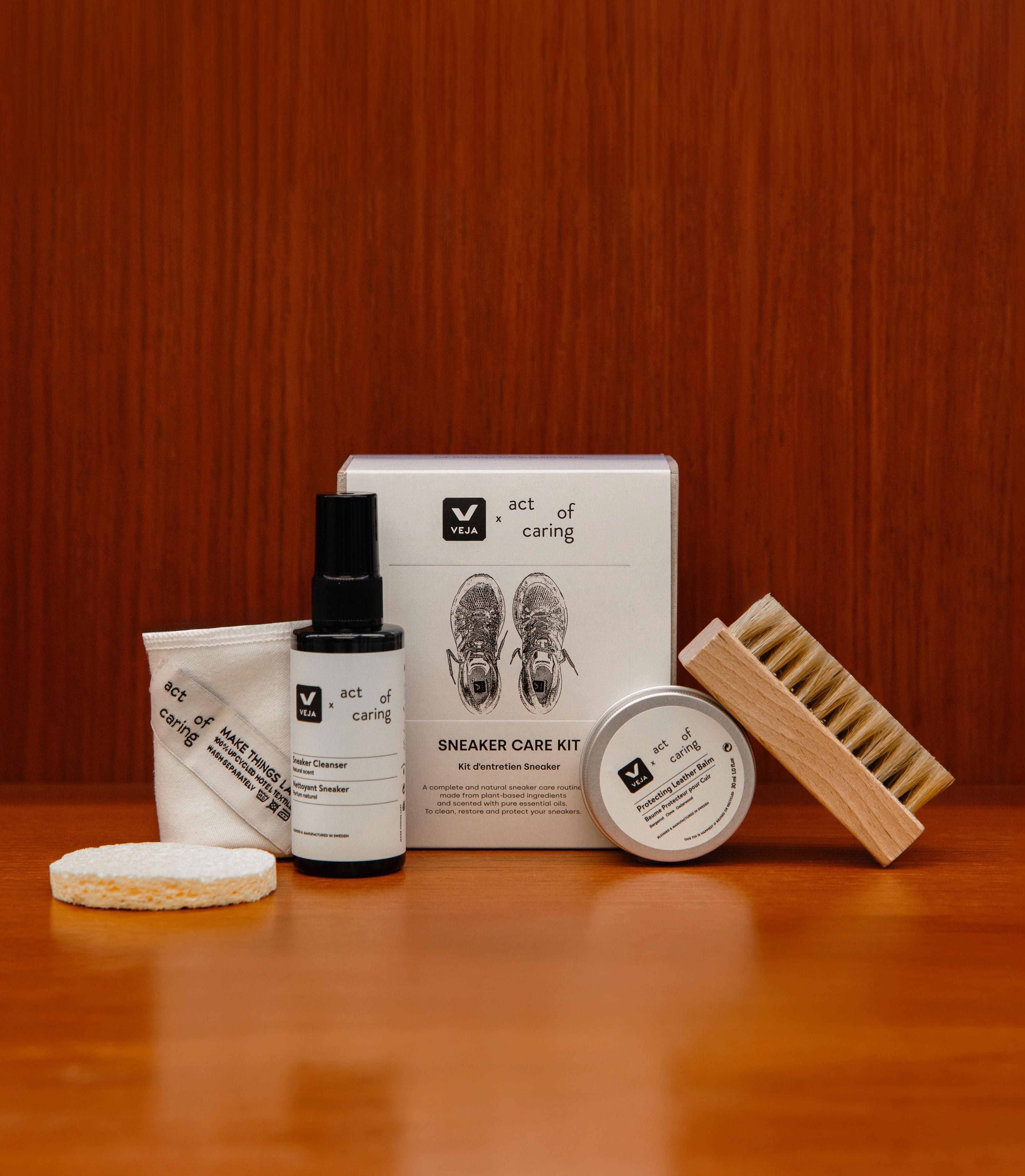 SNEAKER CARE KIT VEJA X ACT OF CARING