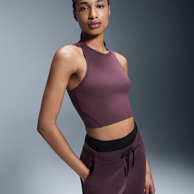 Women's Movement Crop