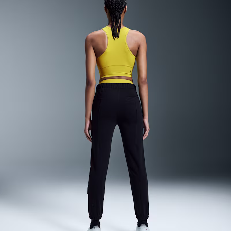 Women's Movement Crop