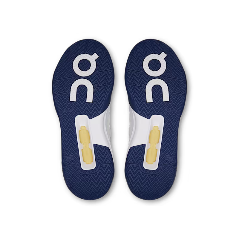 THE ROGER Clubhouse Pro Youth