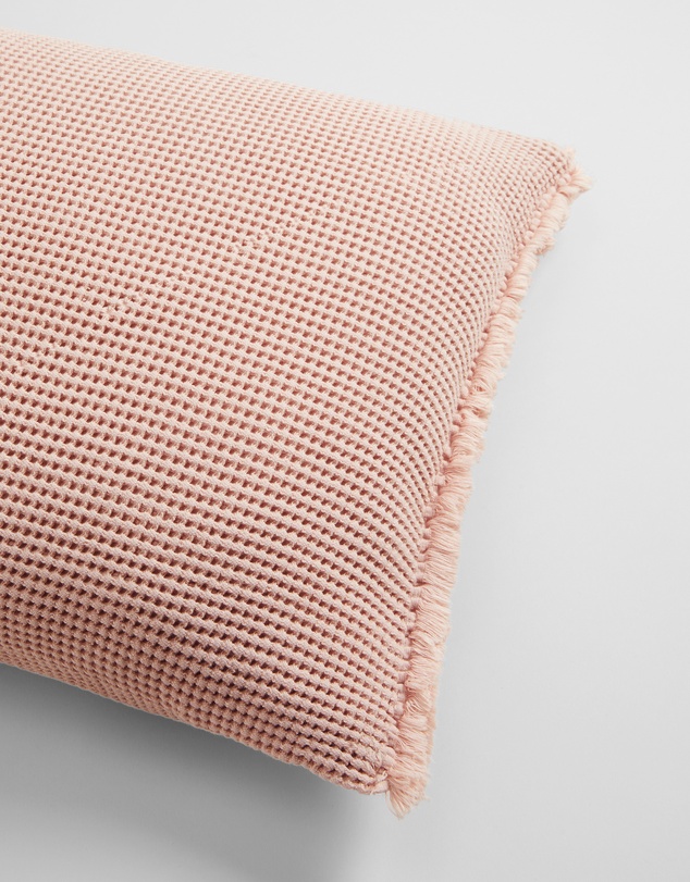 Country Road Taylor 40x60 Waffle Cushion