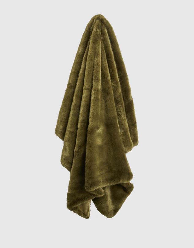 Country Road Loui Faux Fur Throw