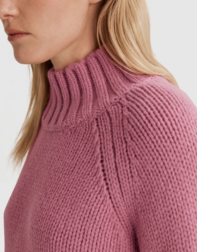 Country Road High Neck Pullover