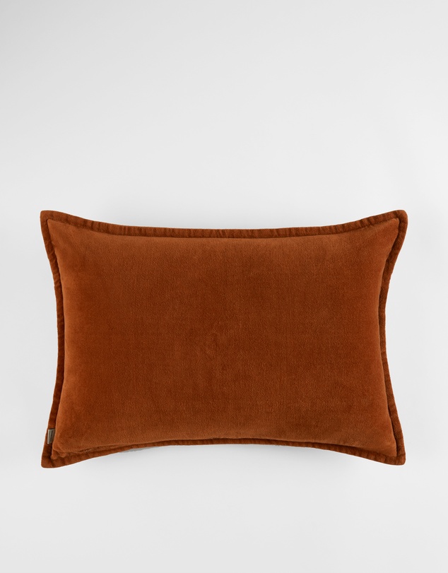 Country Road Syrah 40x60 Cushion