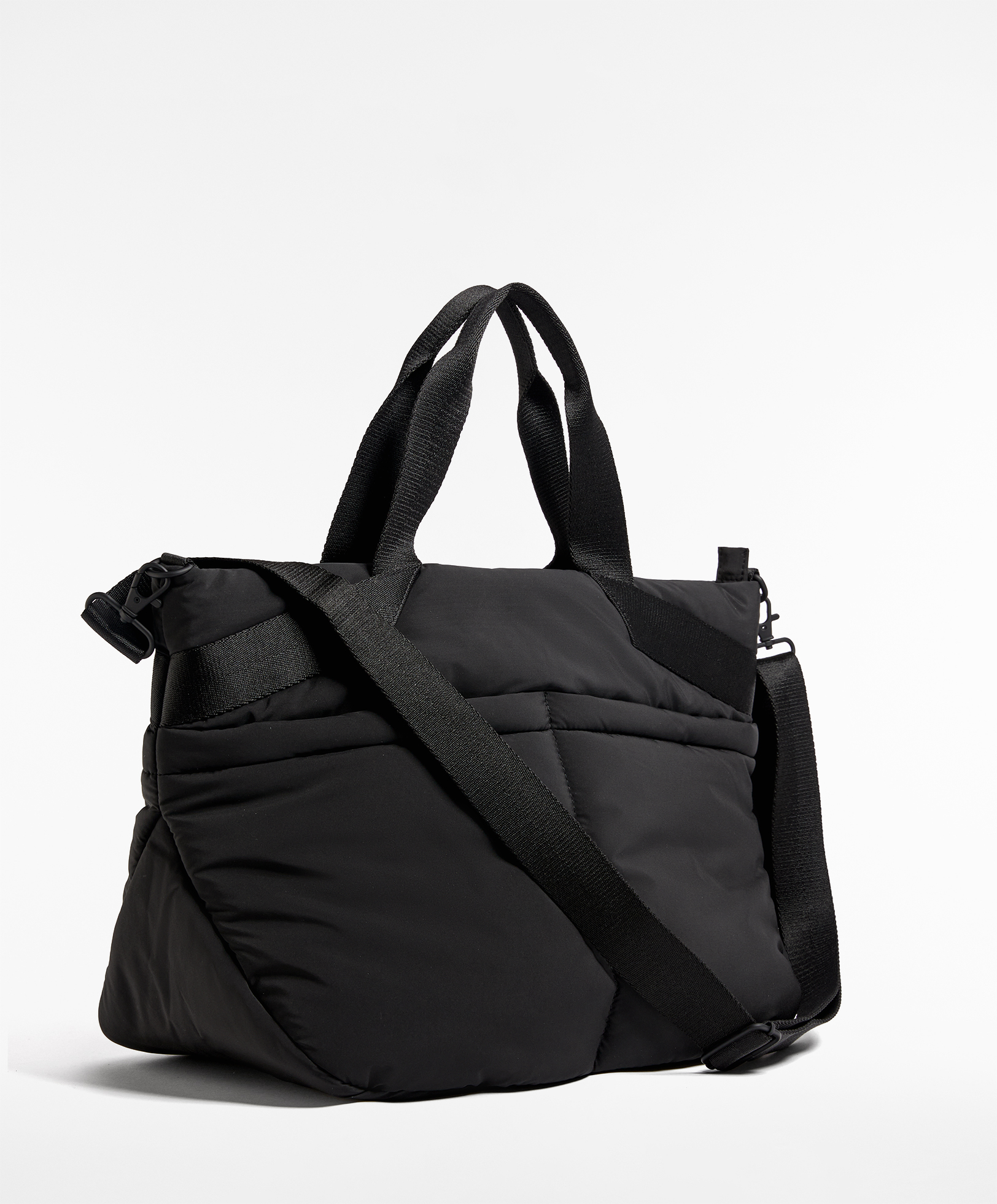 Front pocket sports bag