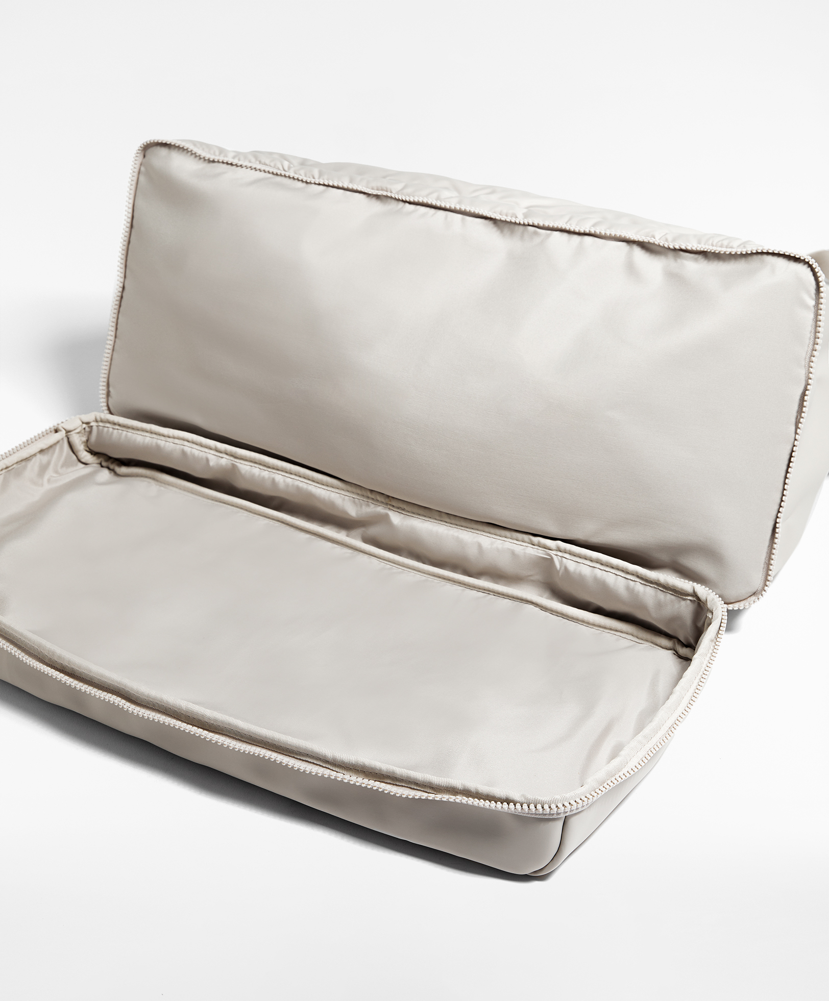 Padded technical sports bag