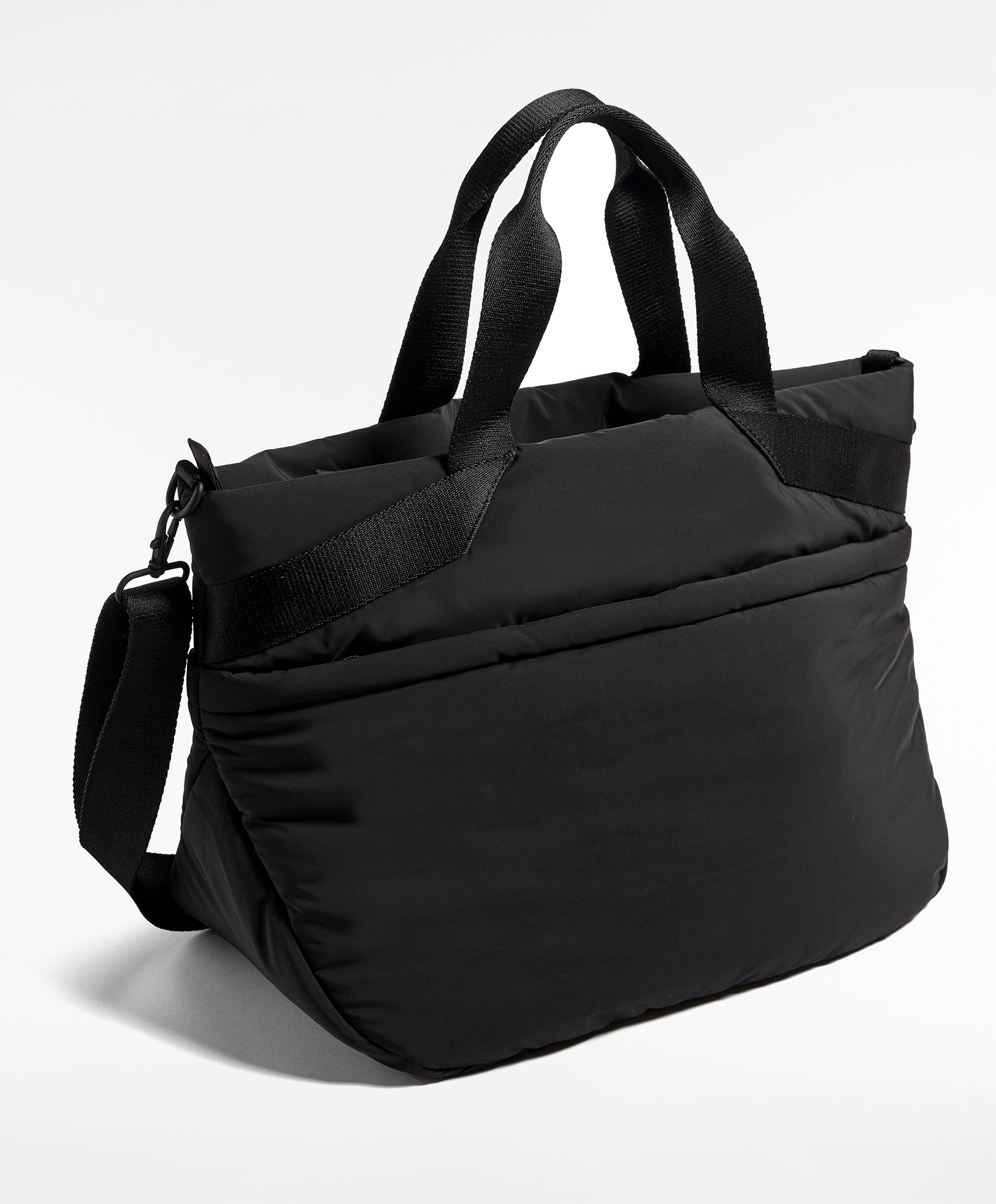 Front pocket sports bag
