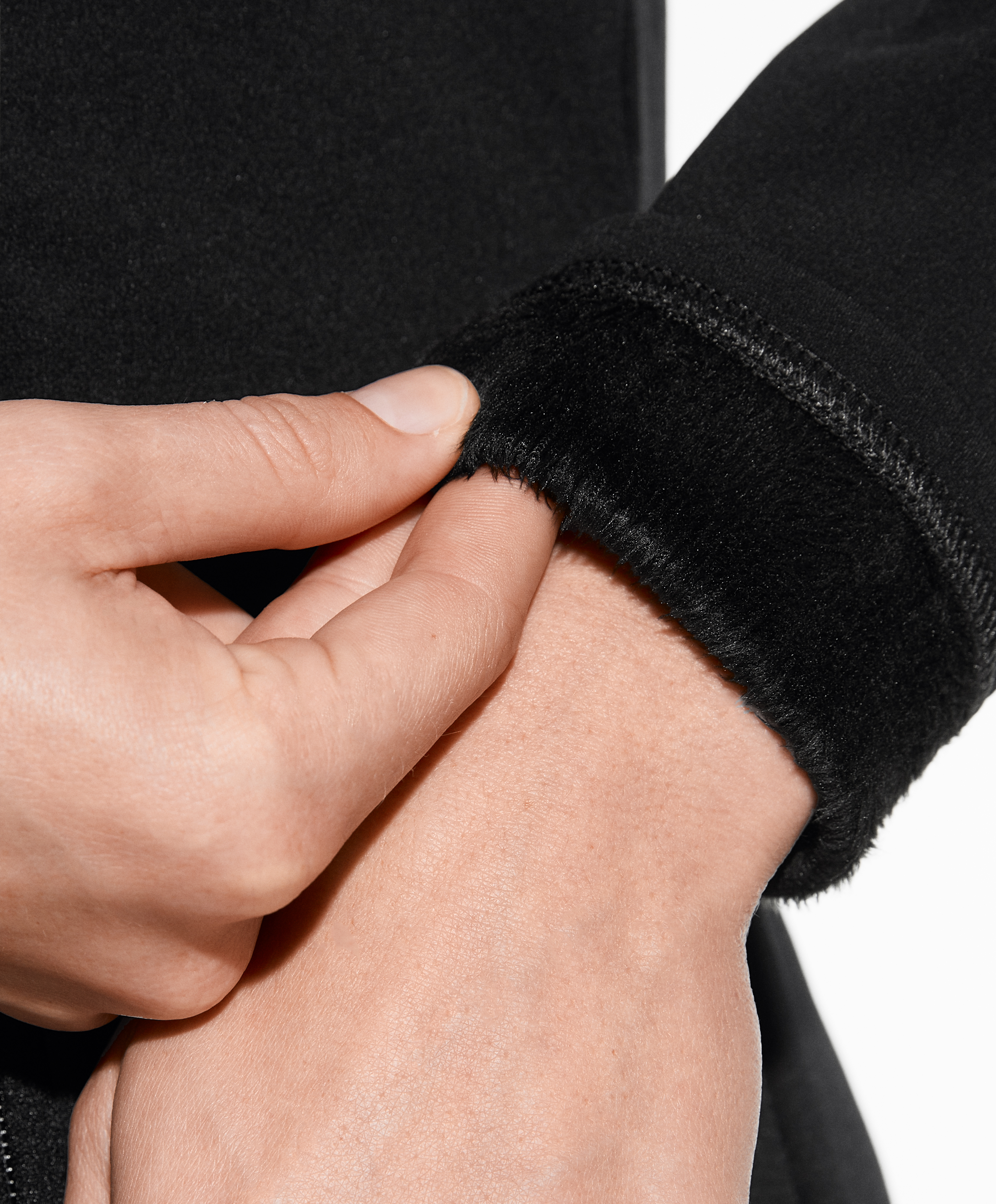 Super-extra-warm seamless hooded technical jacket