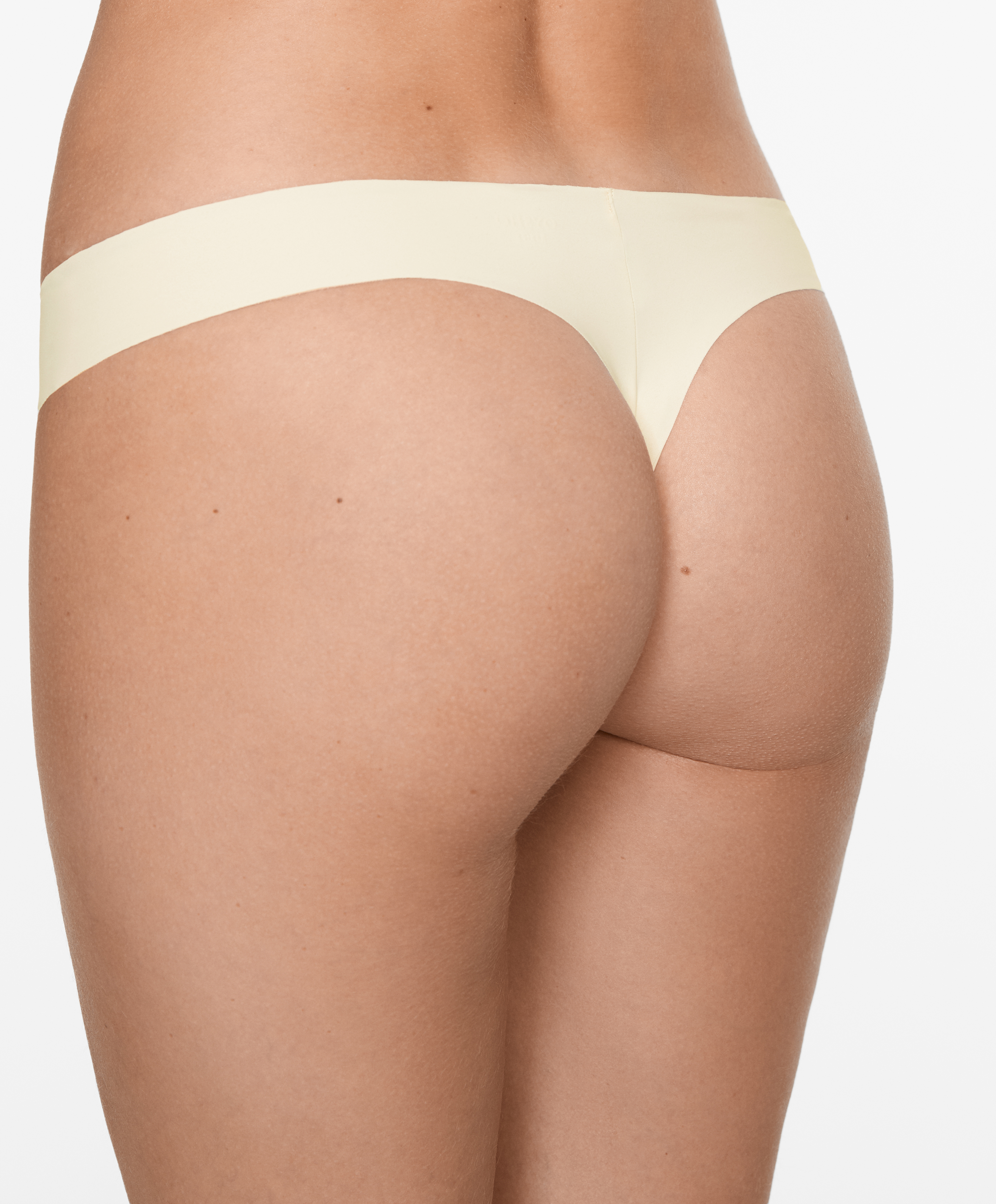 5 laser-cut polyamide blend thongs