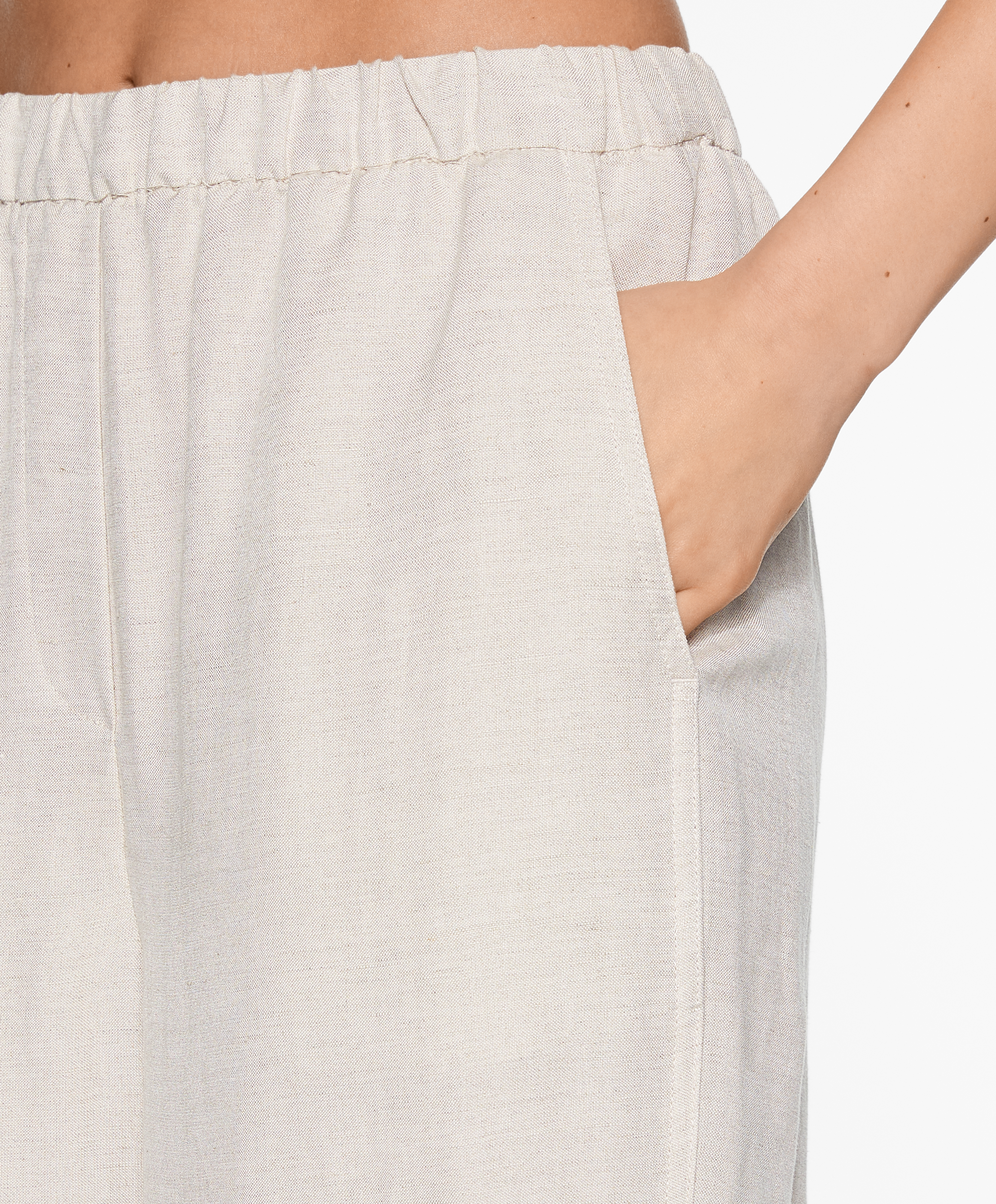 Slim-fit trousers with linen