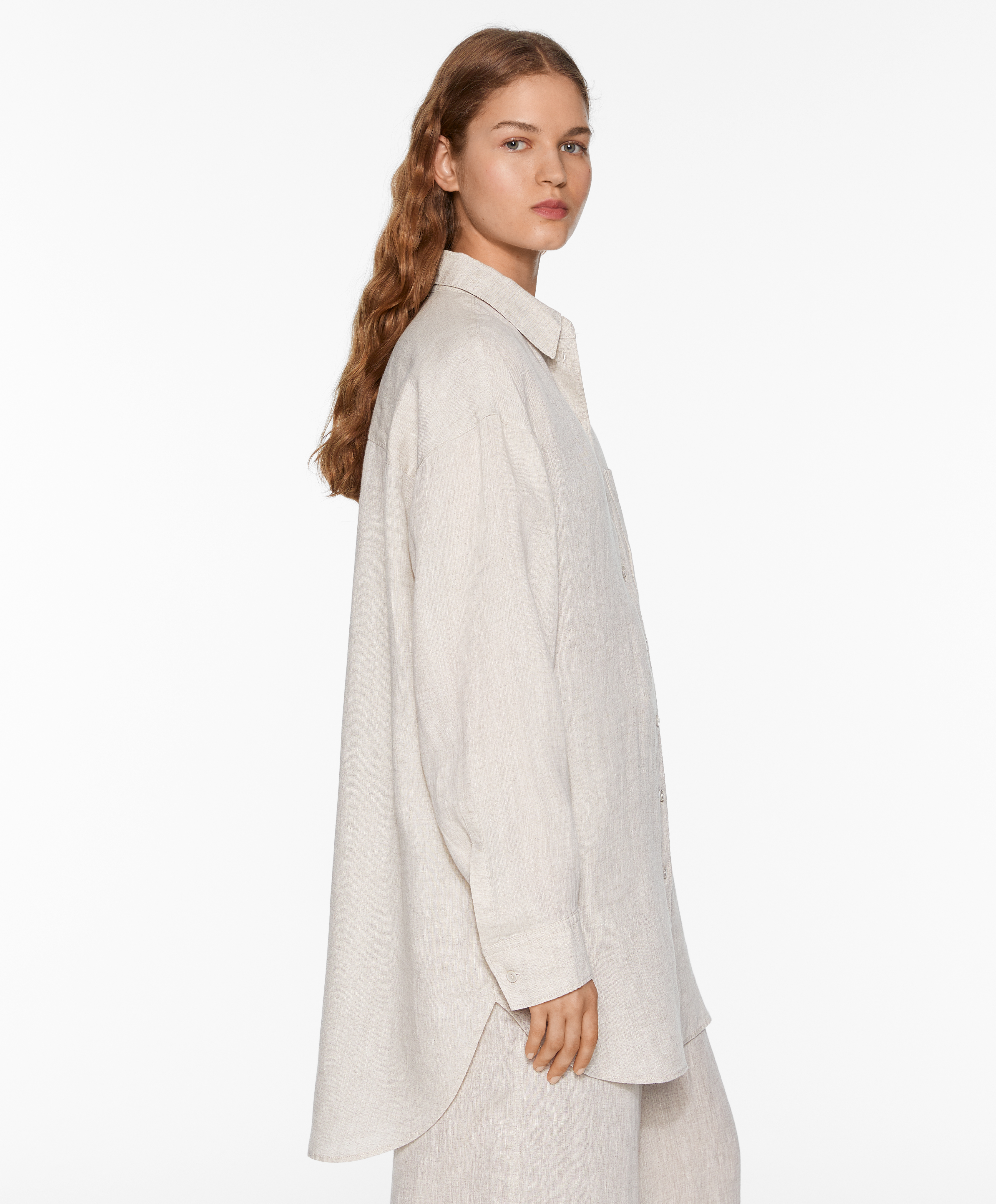 Oversize long-sleeved 100% linen shirt