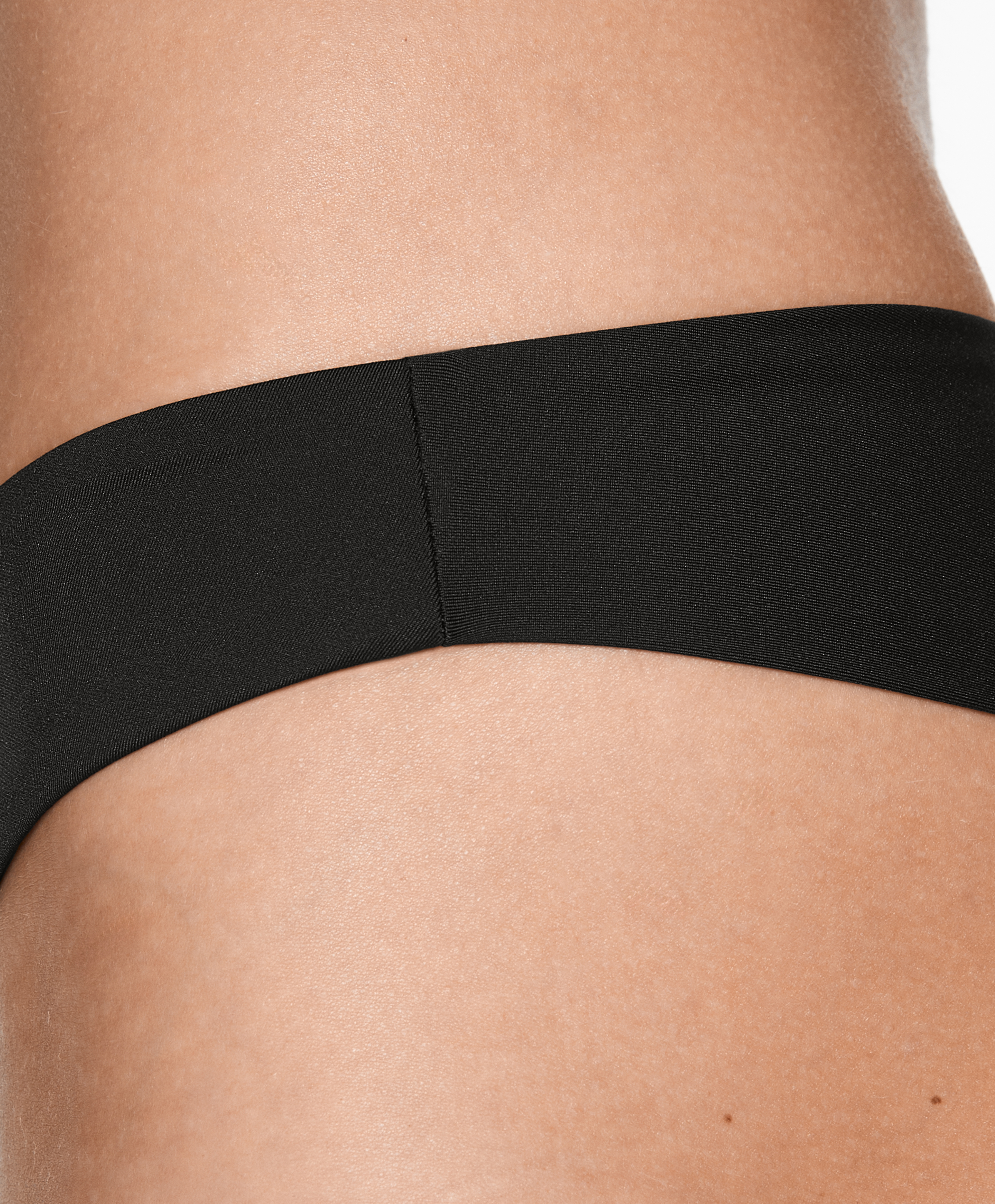 U-cut Brazilian bikini briefs