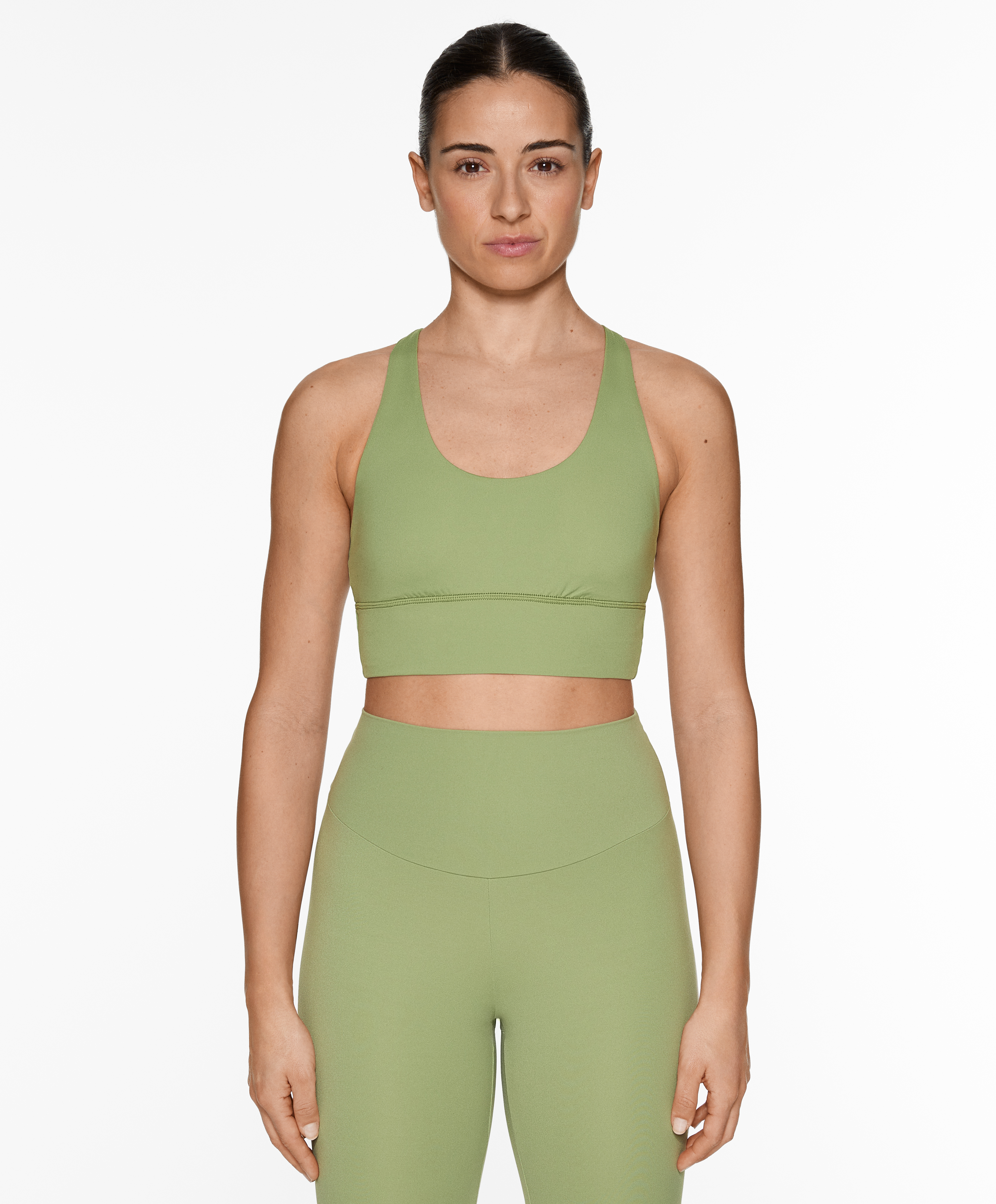 Medium-support comfortlux sports bra with cups
