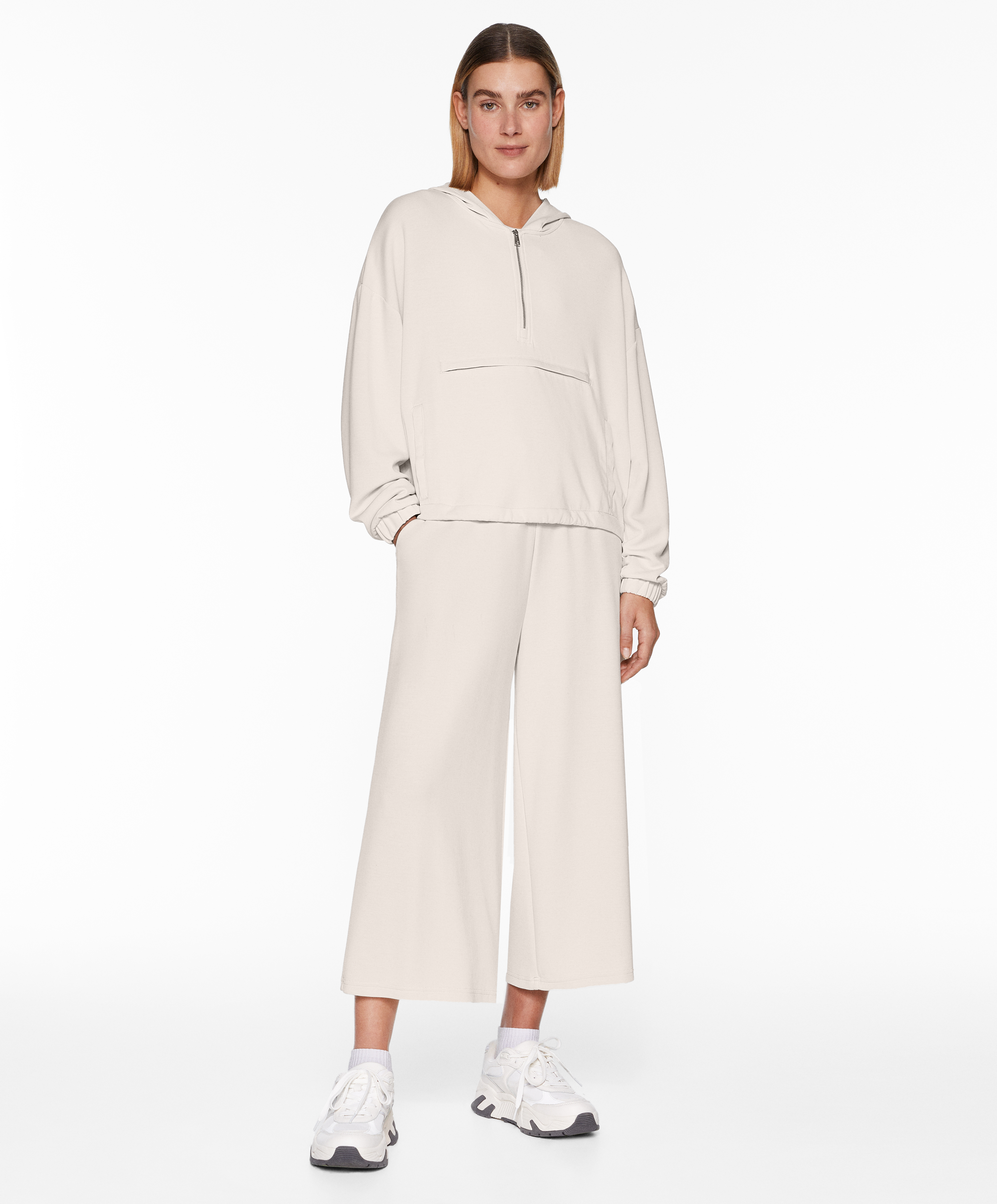 Pocket sweatshirt with modal