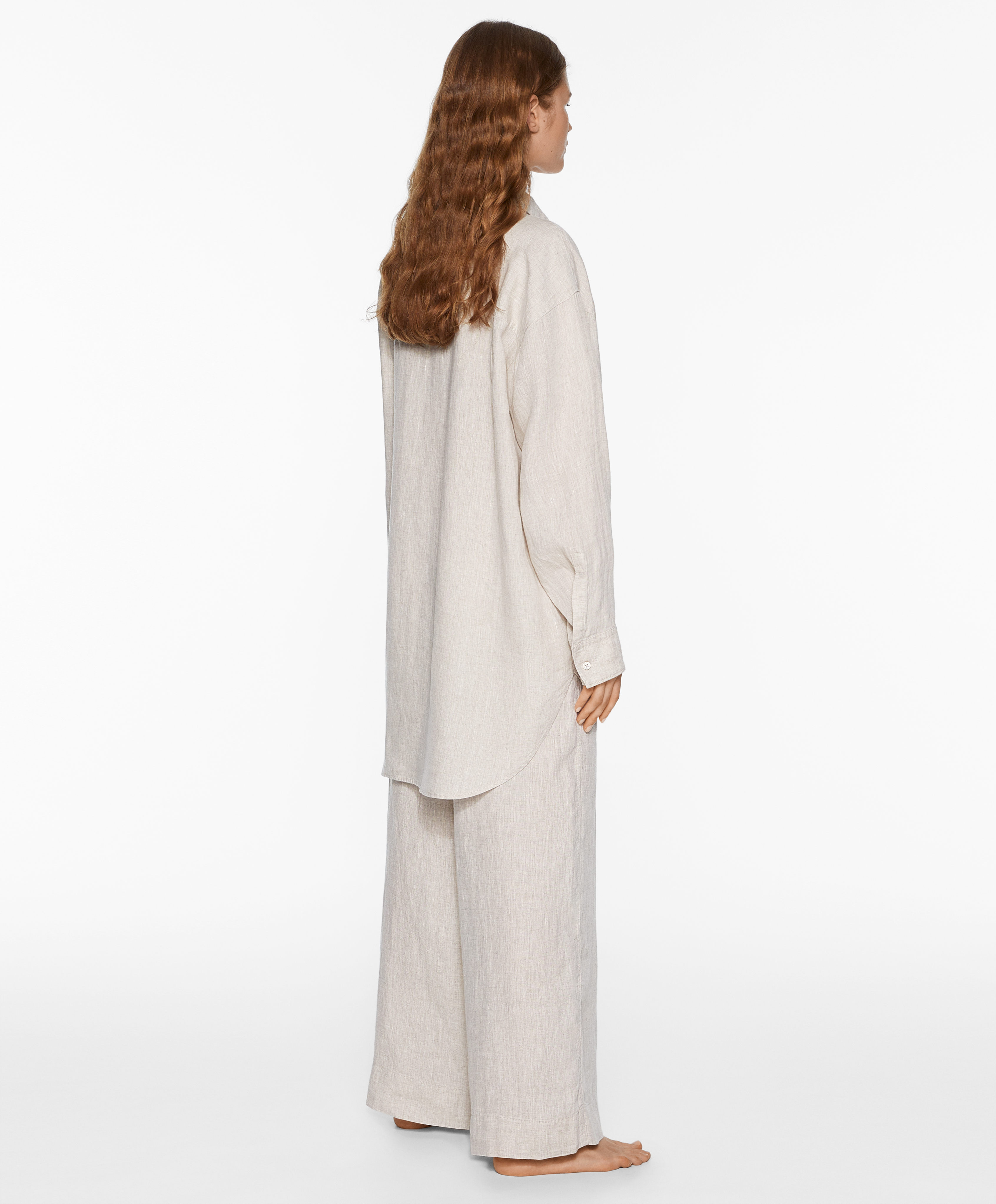 Oversize long-sleeved 100% linen shirt