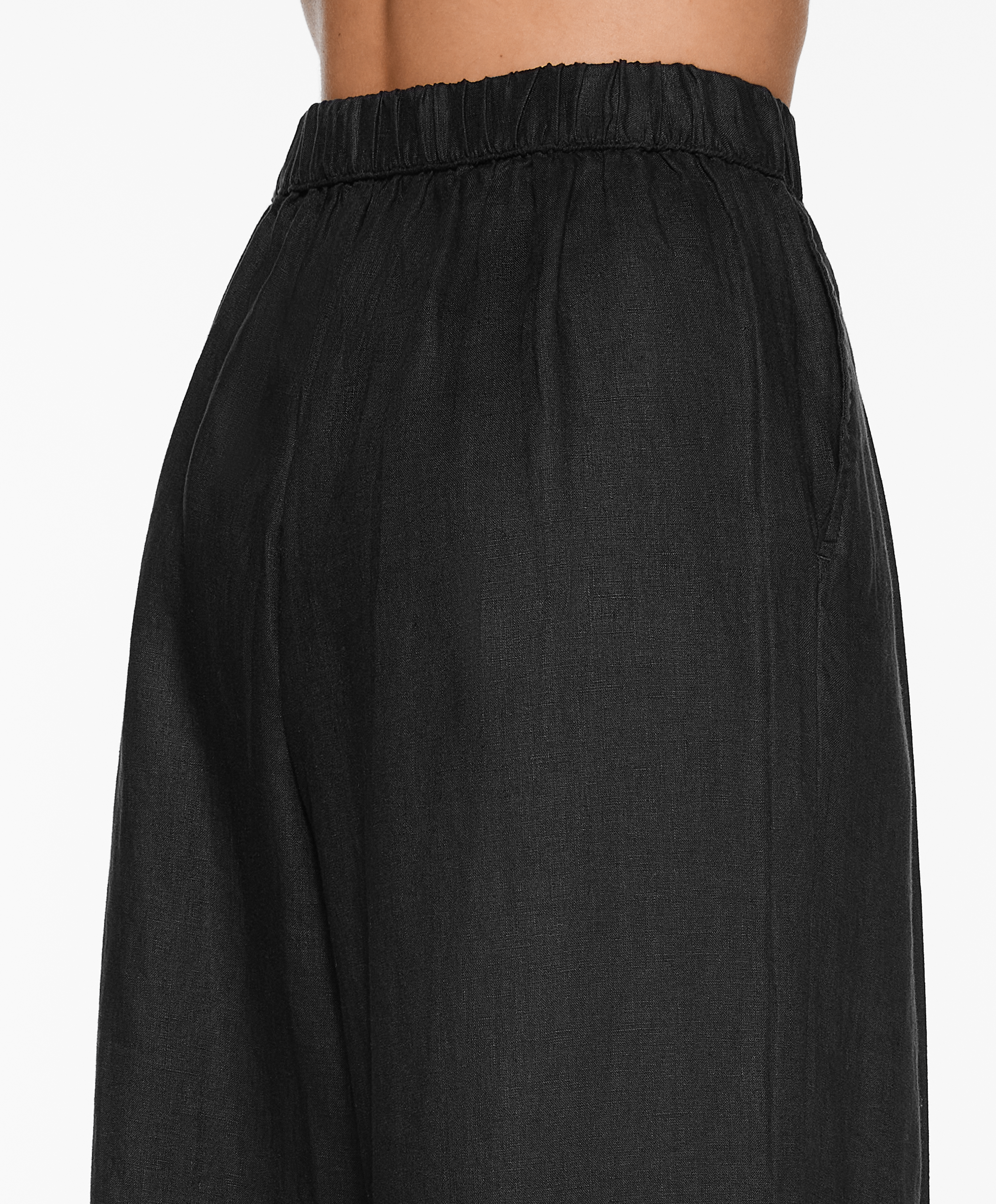 Tailored-fit 100% linen trousers