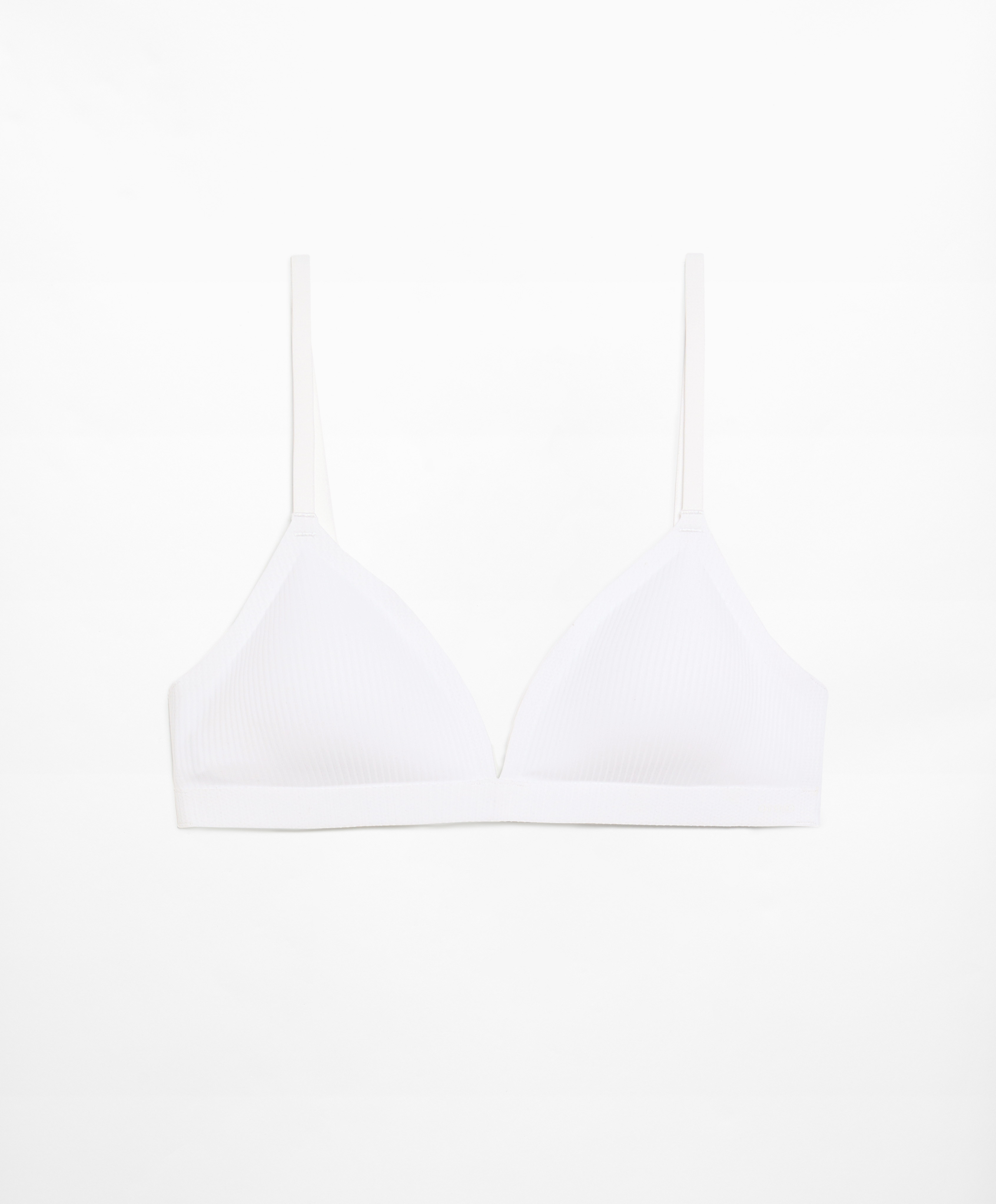 Invisible micro rib triangle bra