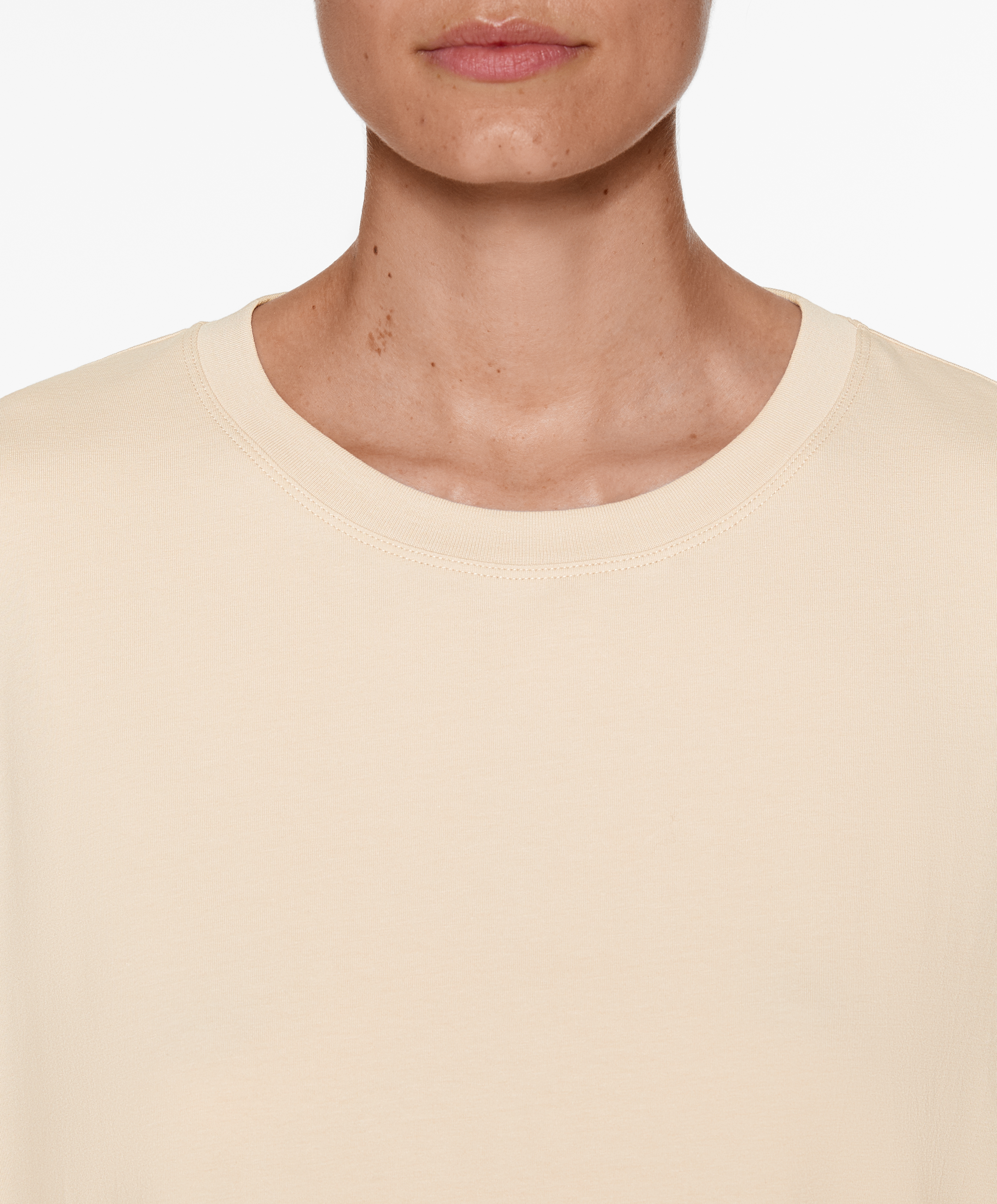 Short sleeve cotton blend T-shirt