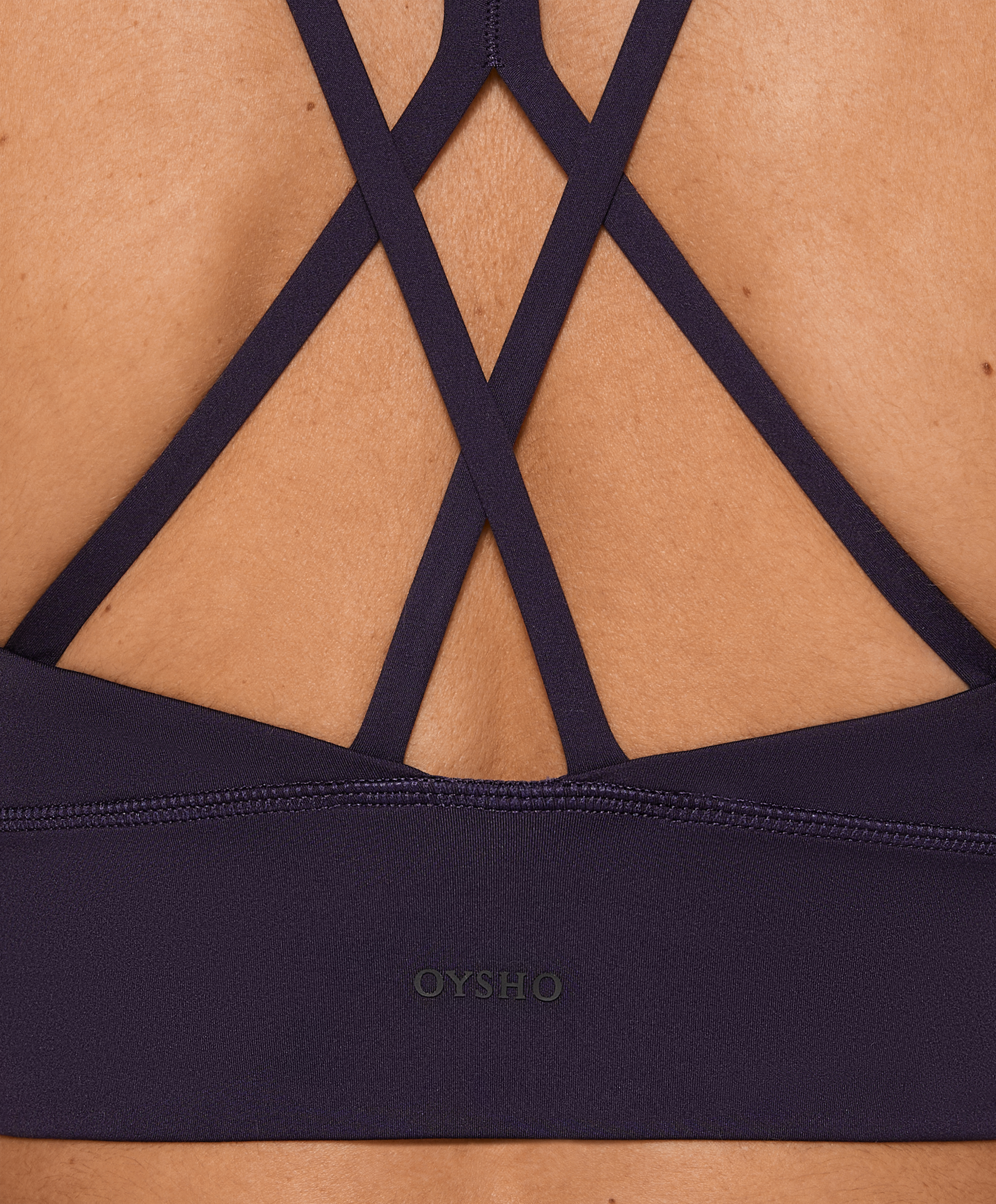 Medium-support comfortlux sports bra with cups