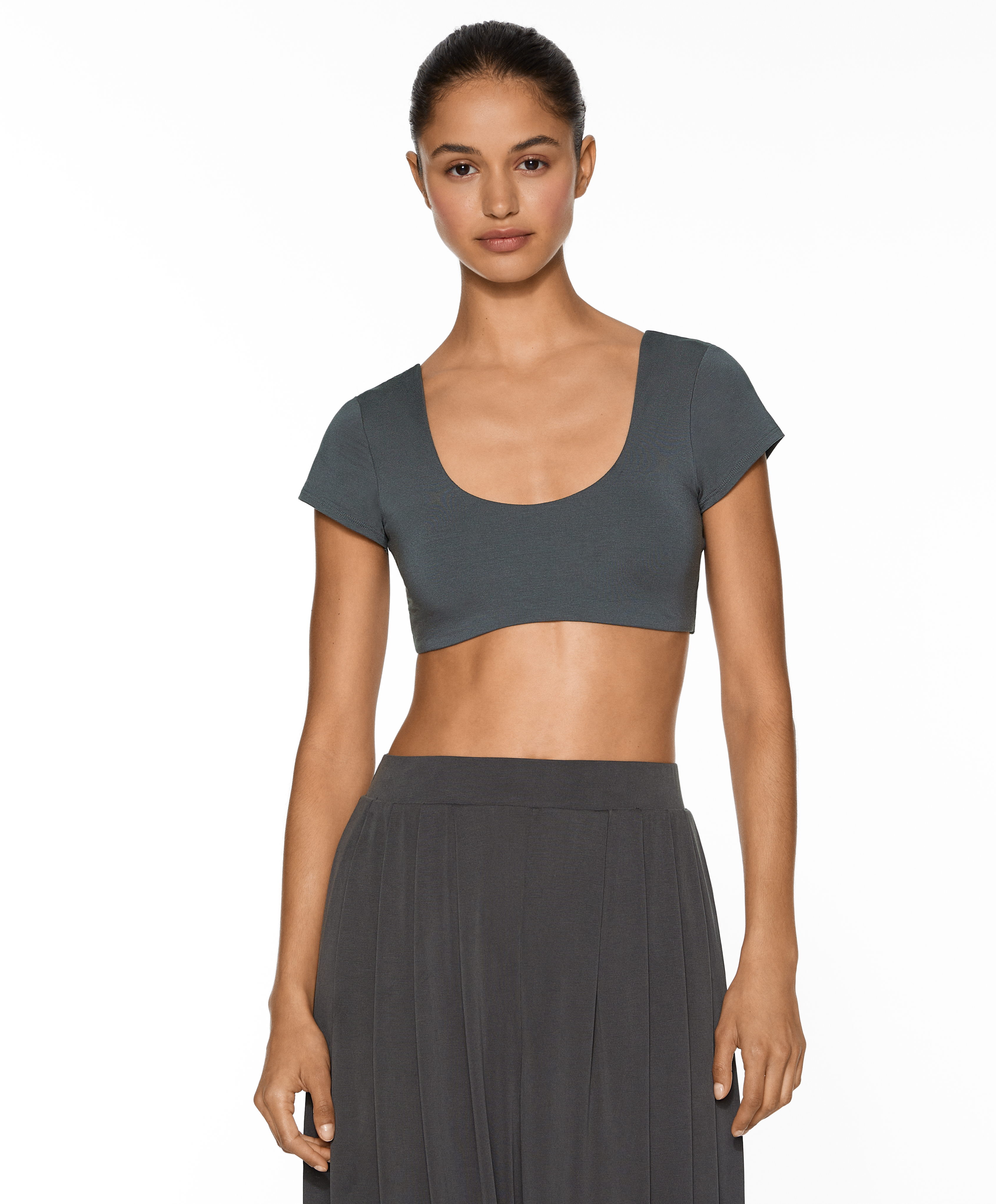 Short-sleeved bra top with modal
