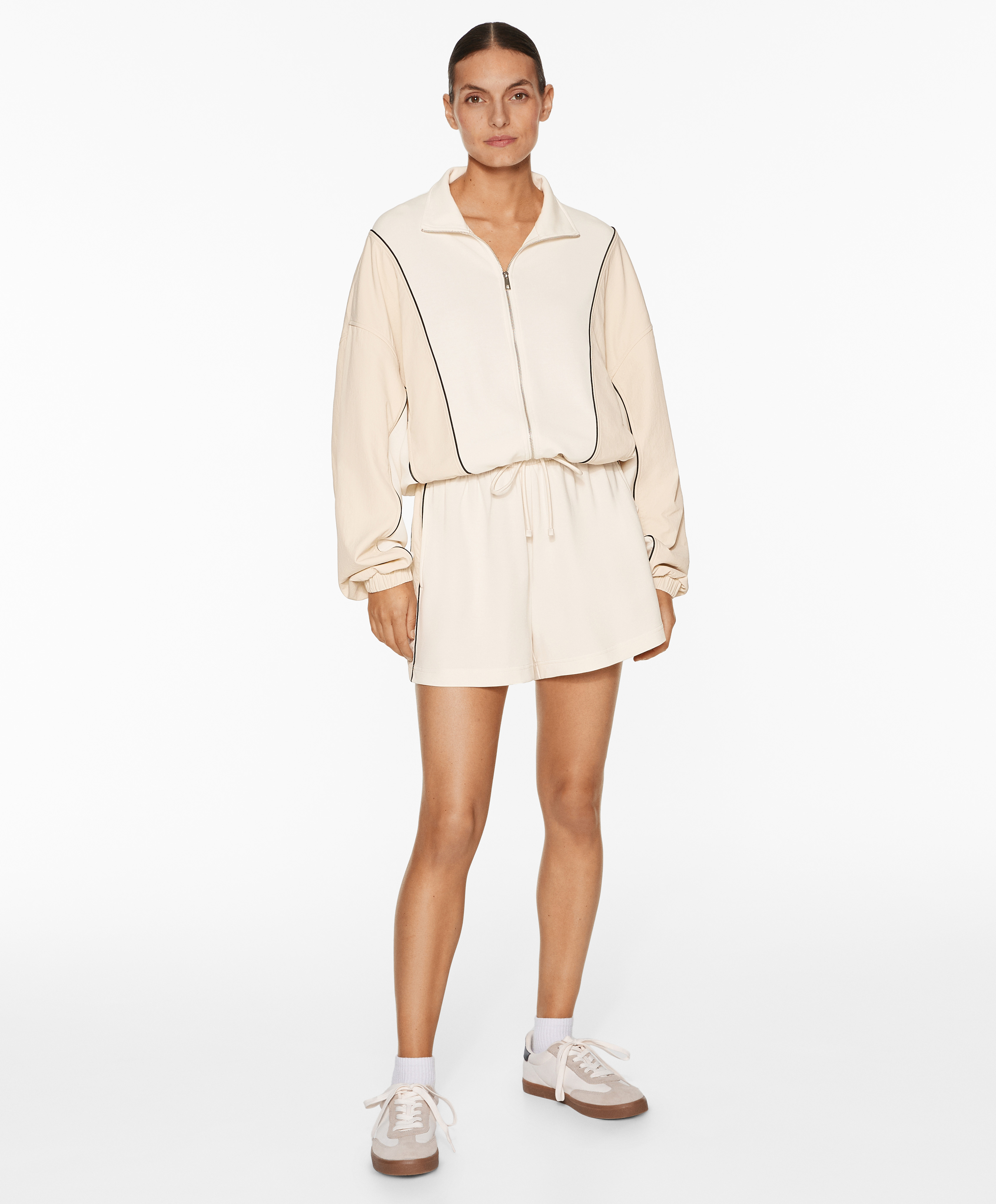 Side appliqué shorts with modal