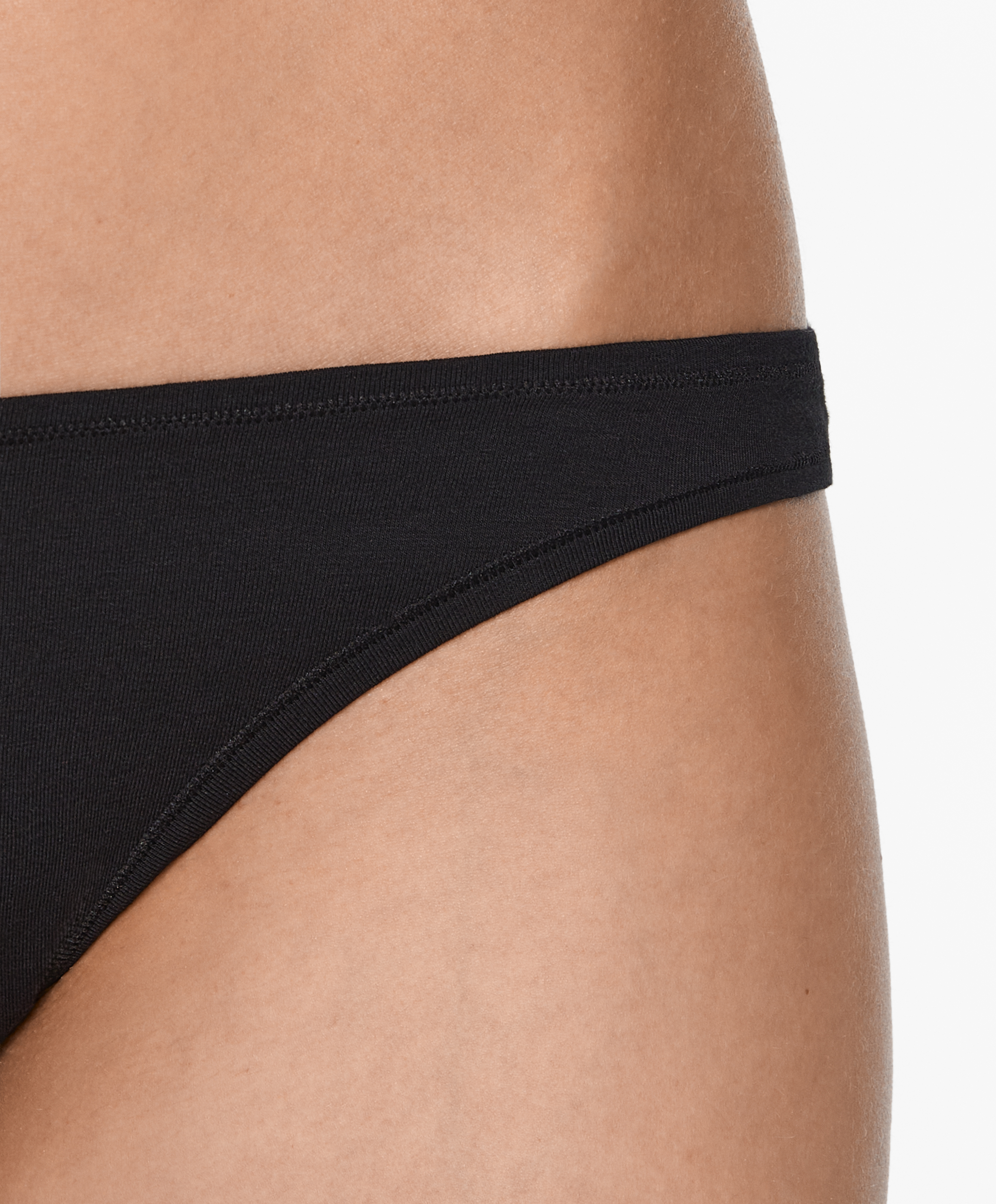 3 cotton blend thongs