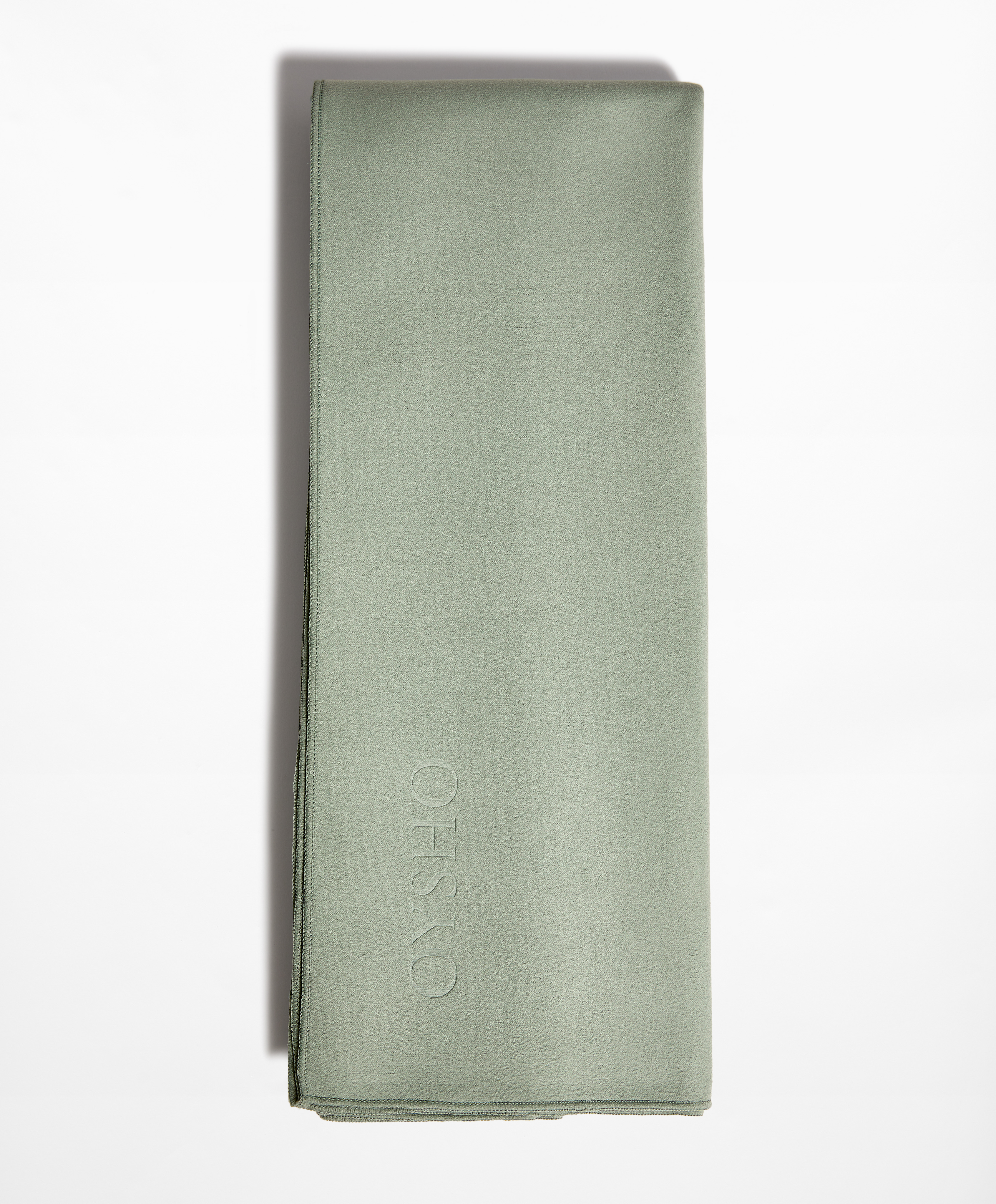 Medium quick-drying microfibre towel