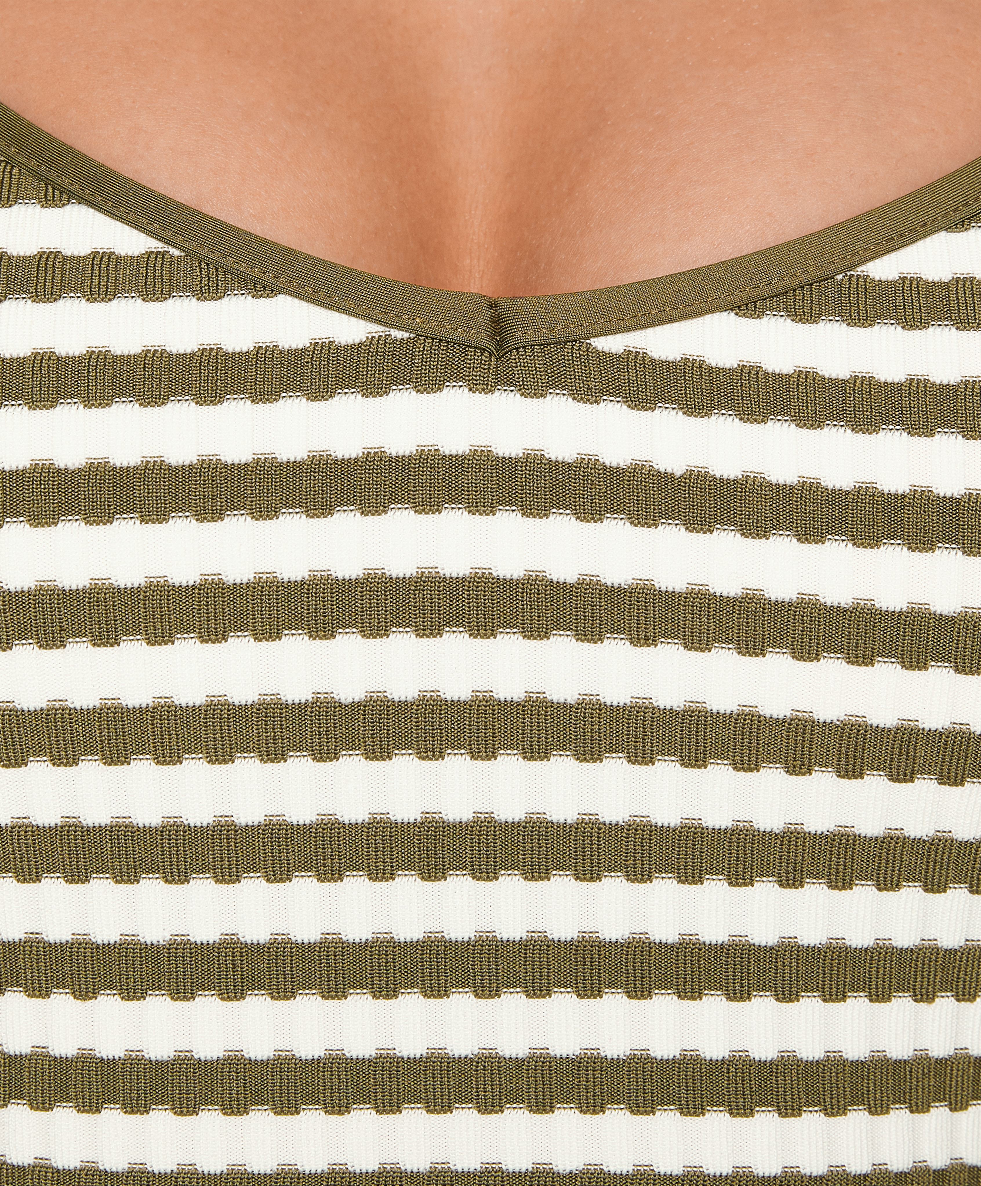 Textured stripe triangle swimsuit