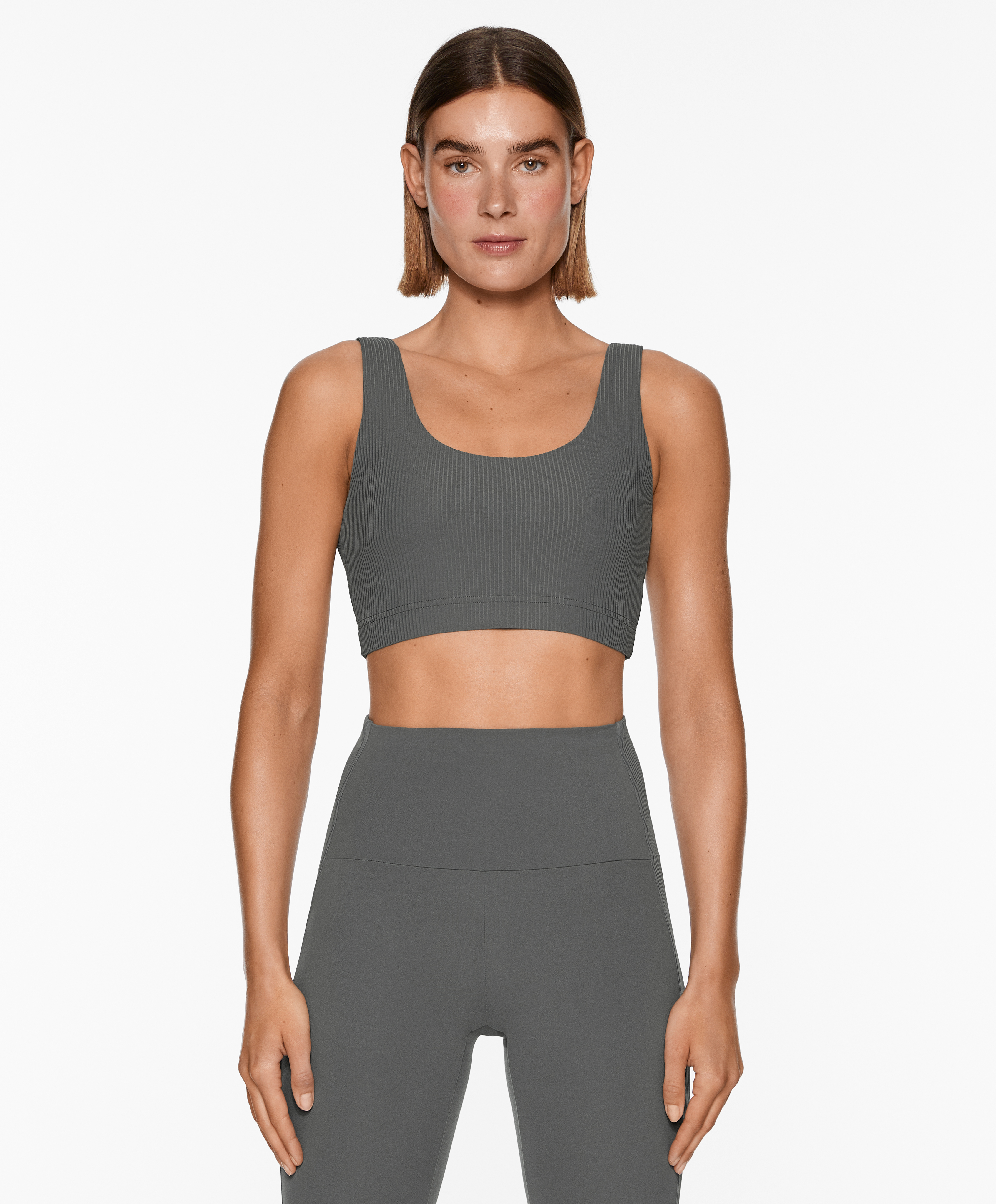 Medium-support comfortlux rib sports bra with cups