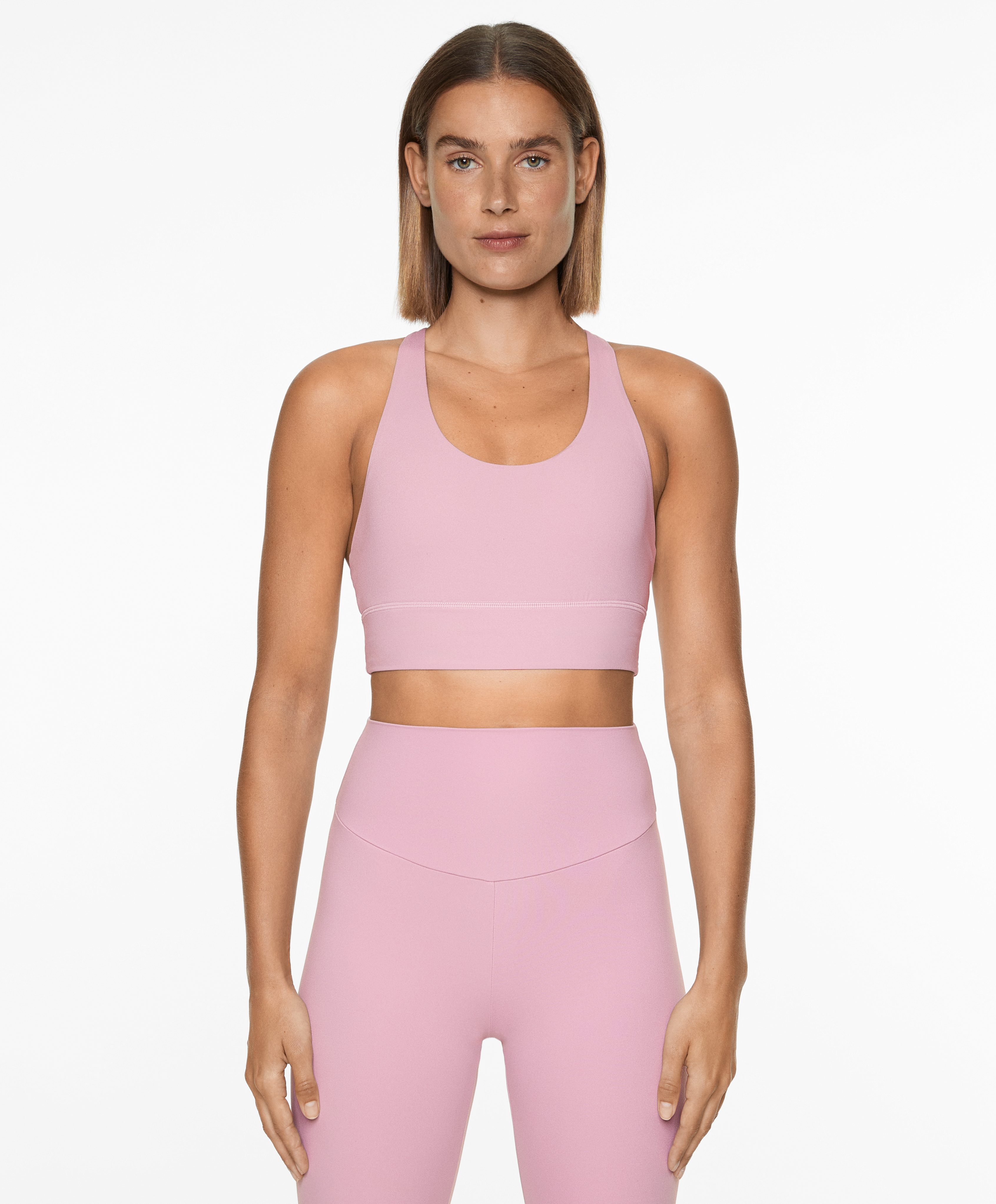 Medium-support comfortlux sports bra with cups