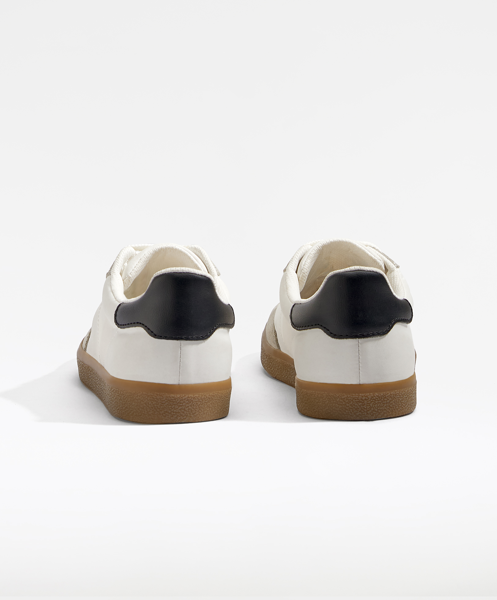 Trainers with nylon and split-leather pieces