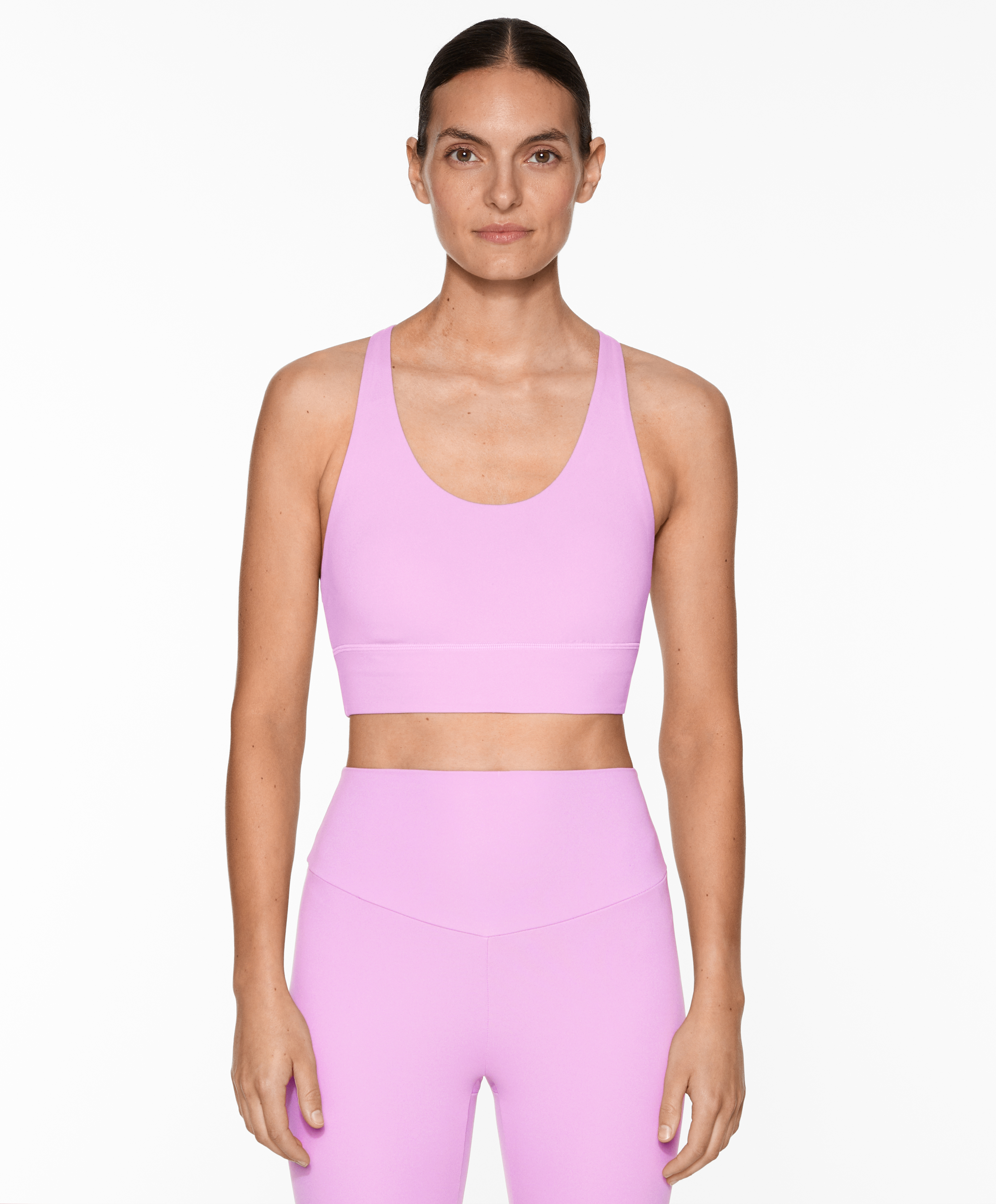 Medium-support comfortlux sports bra with cups