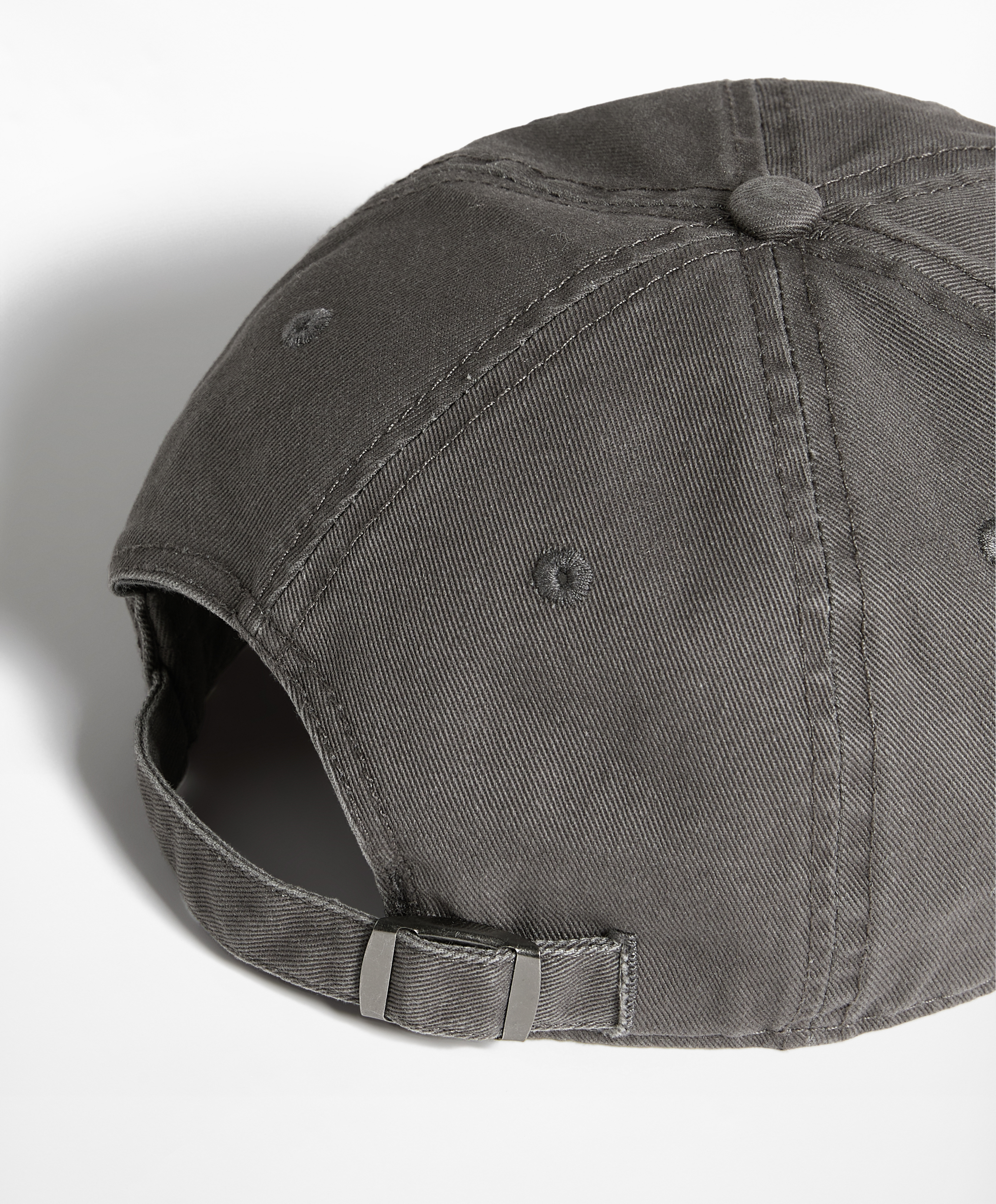 Washed-effect 100% cotton cap