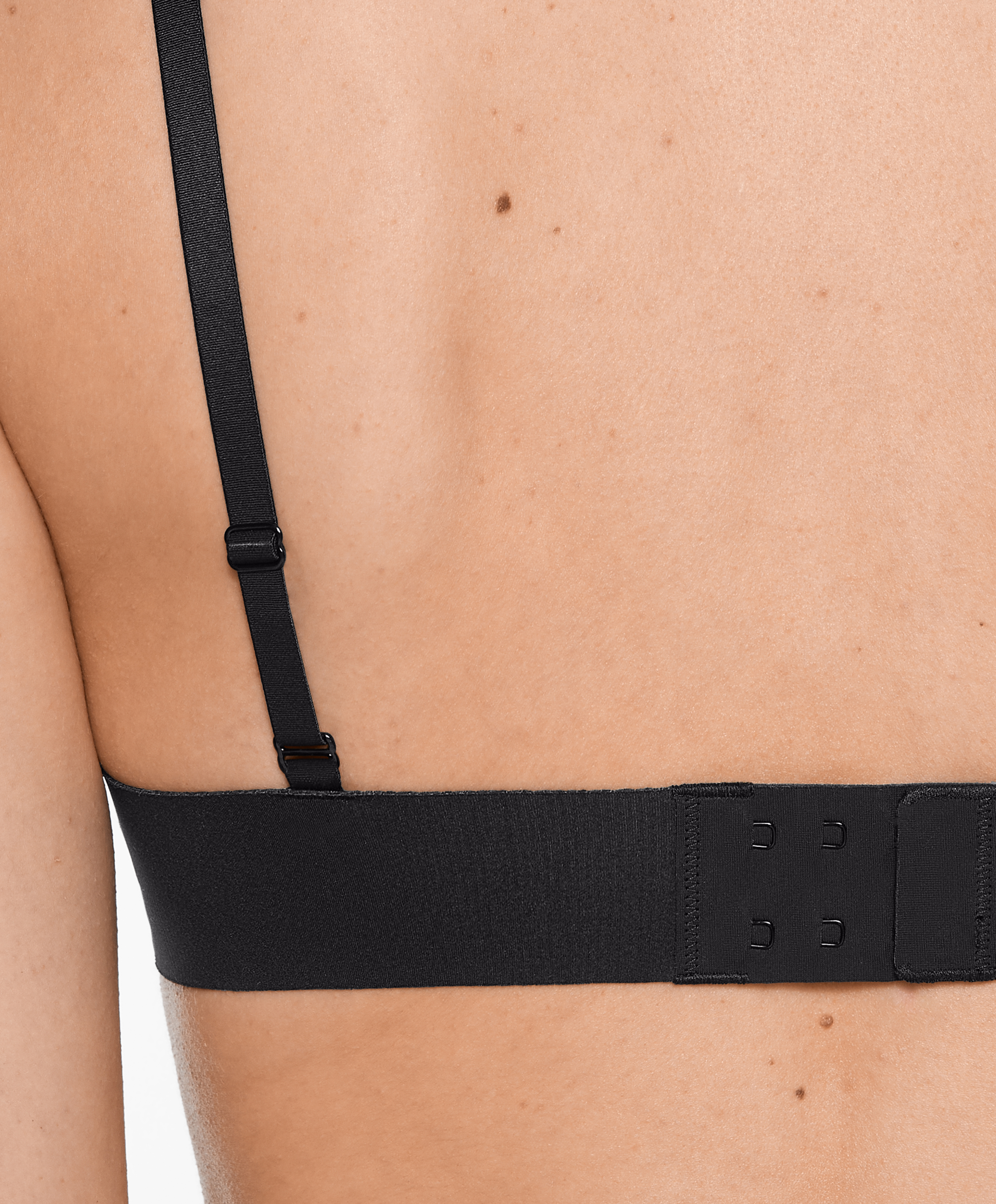 Invisible laser-cut triangle bra