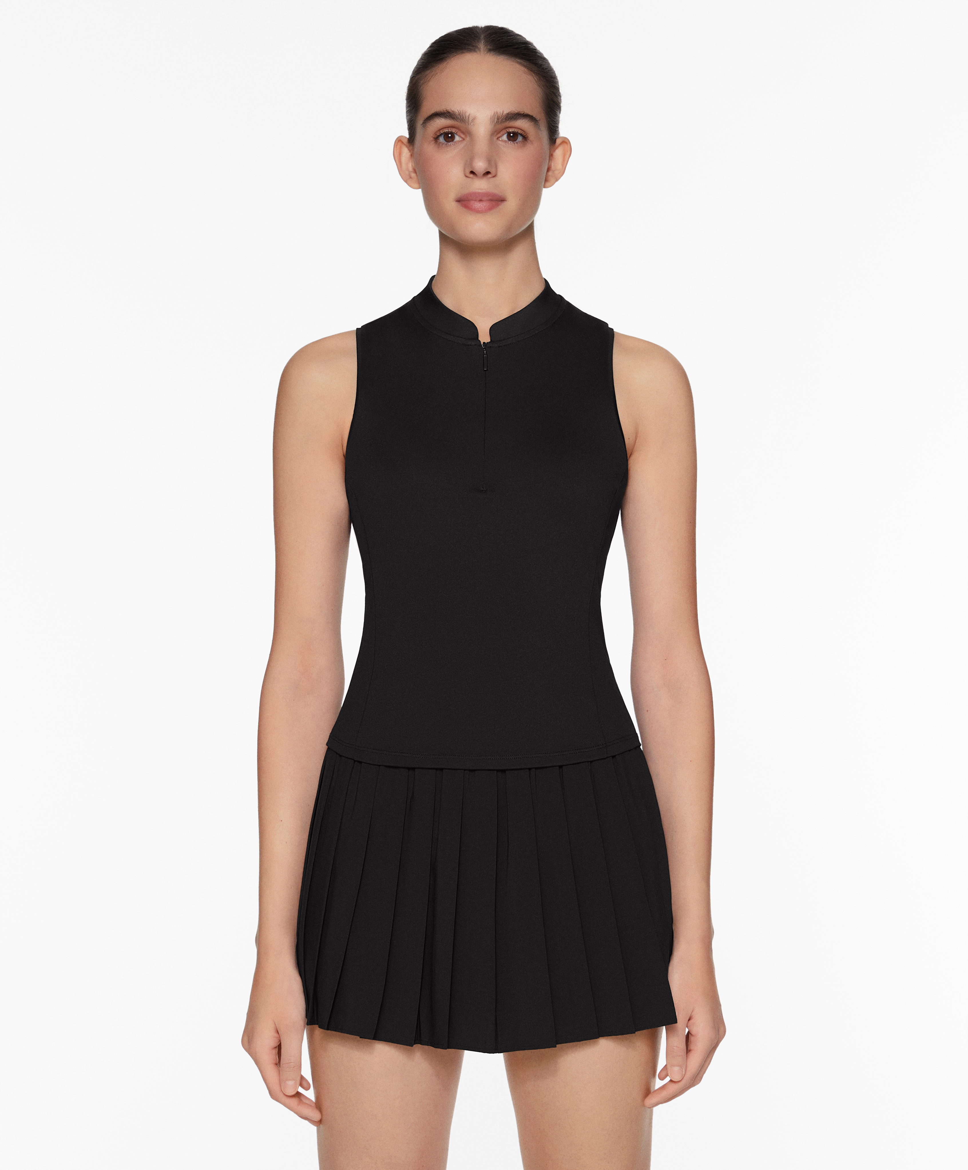 Sleeveless zip T-shirt