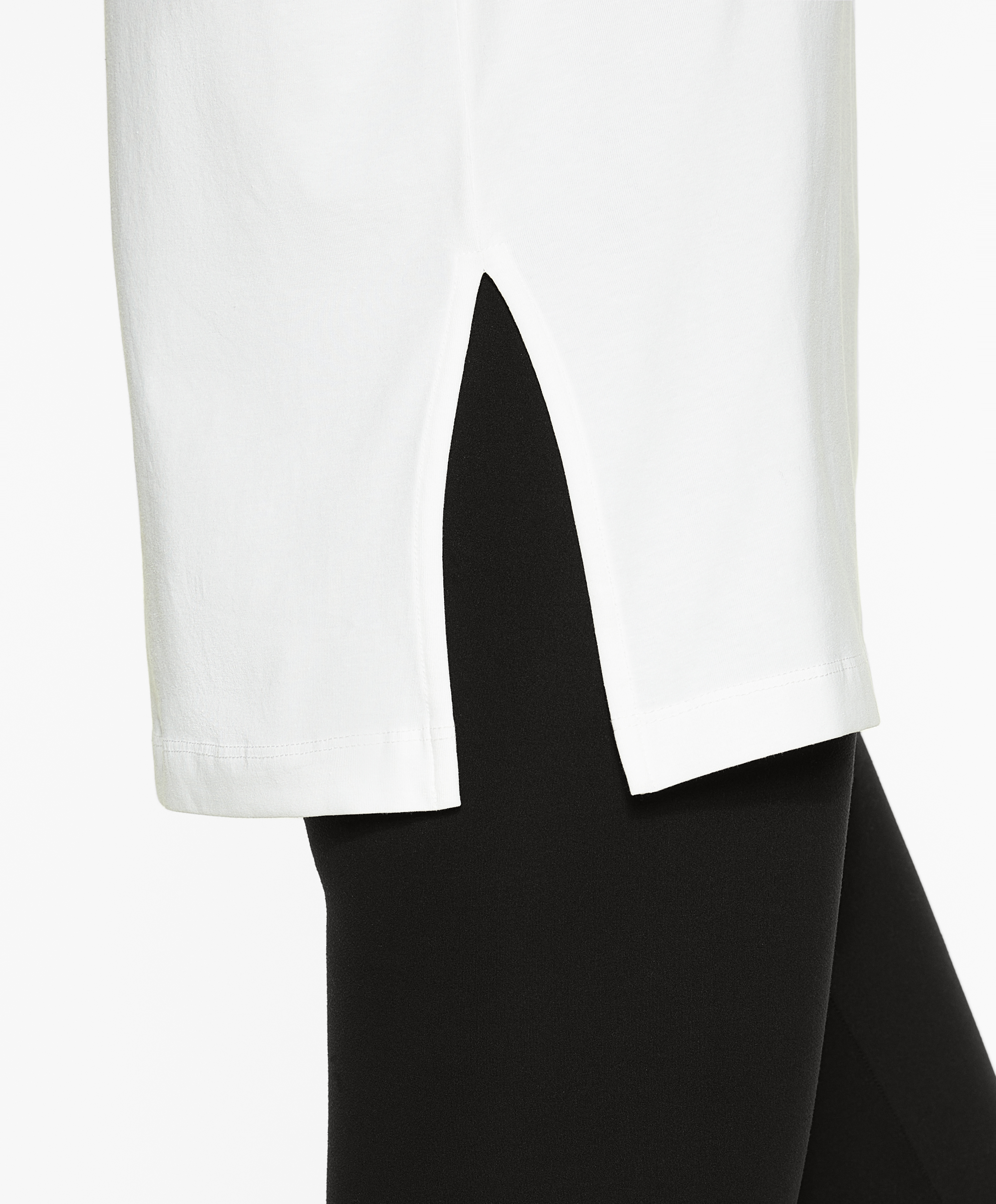 Short sleeve cotton blend T-shirt