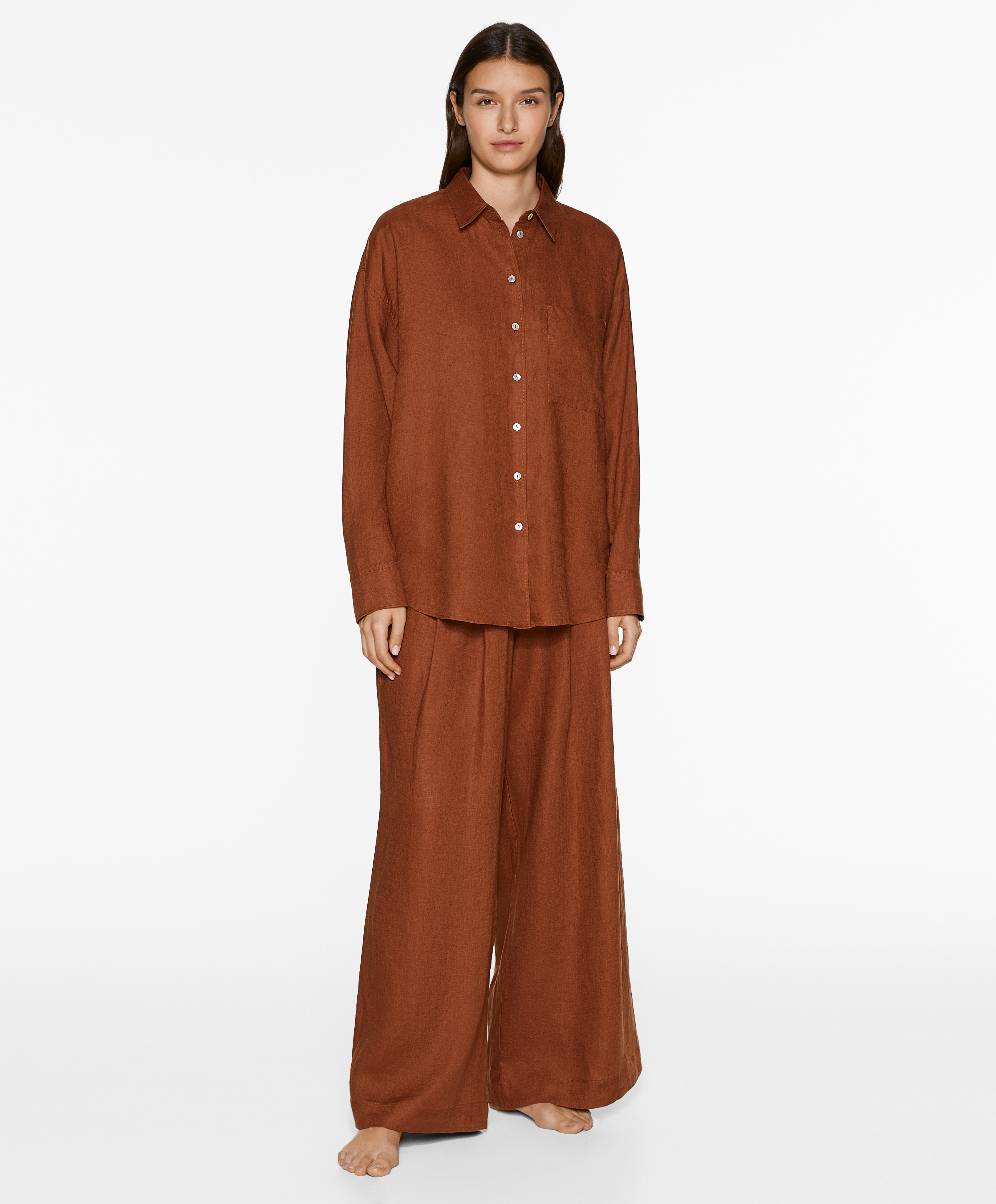 Tailored-fit 100% linen trousers