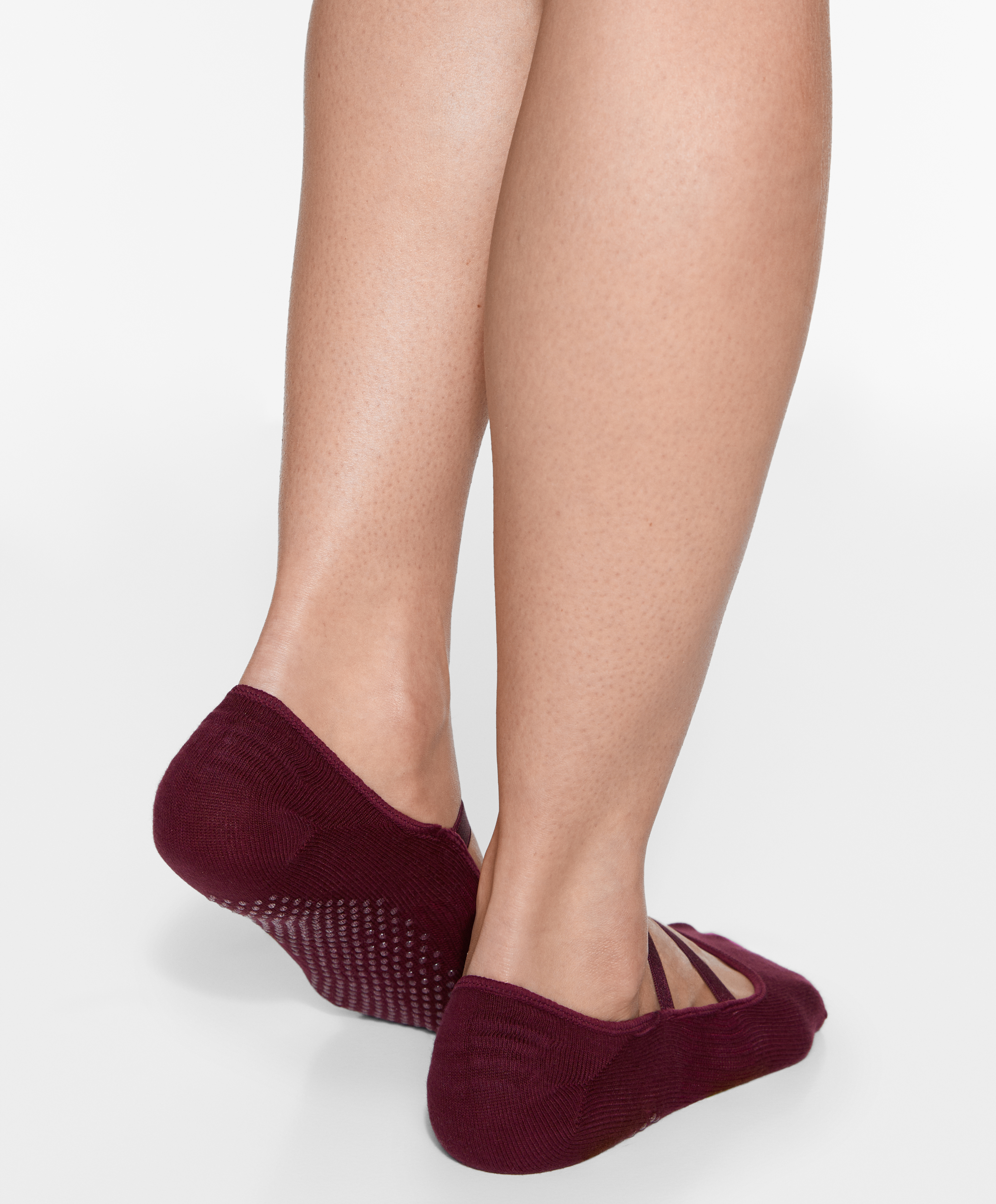 Cotton blend yoga and Pilates socks with parallel straps
