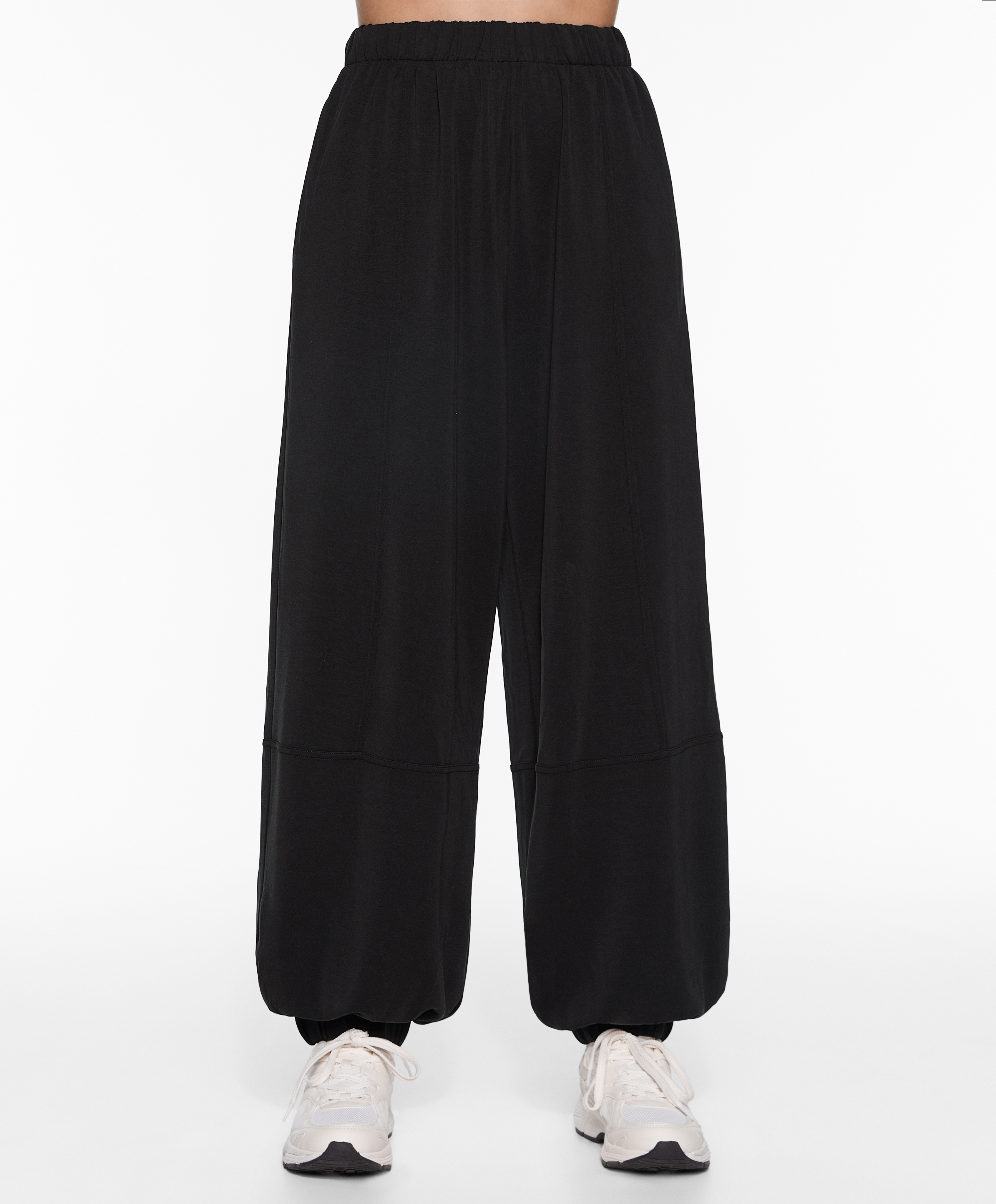 Extra-wide modal joggers