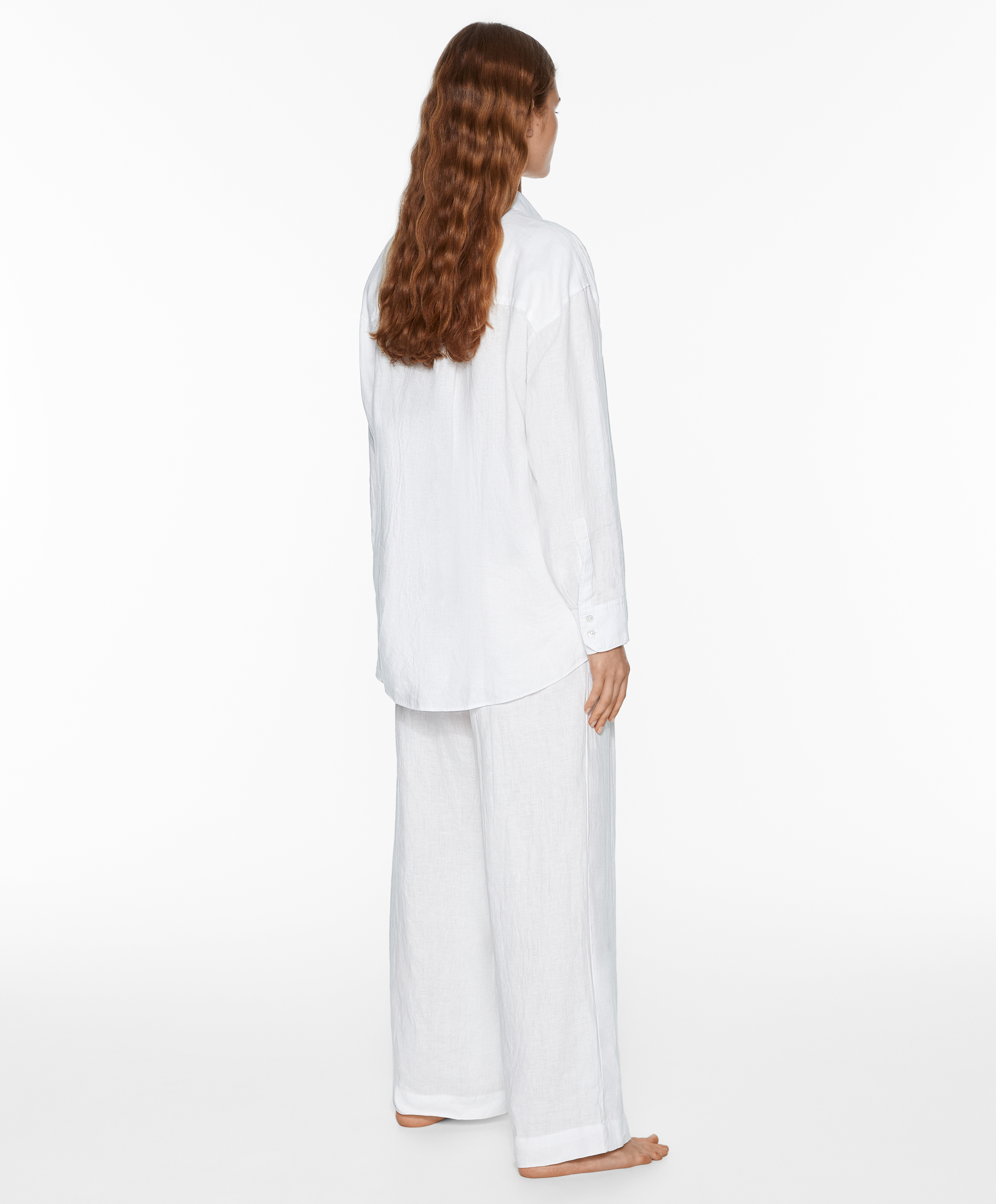 Tailored-fit 100% linen trousers