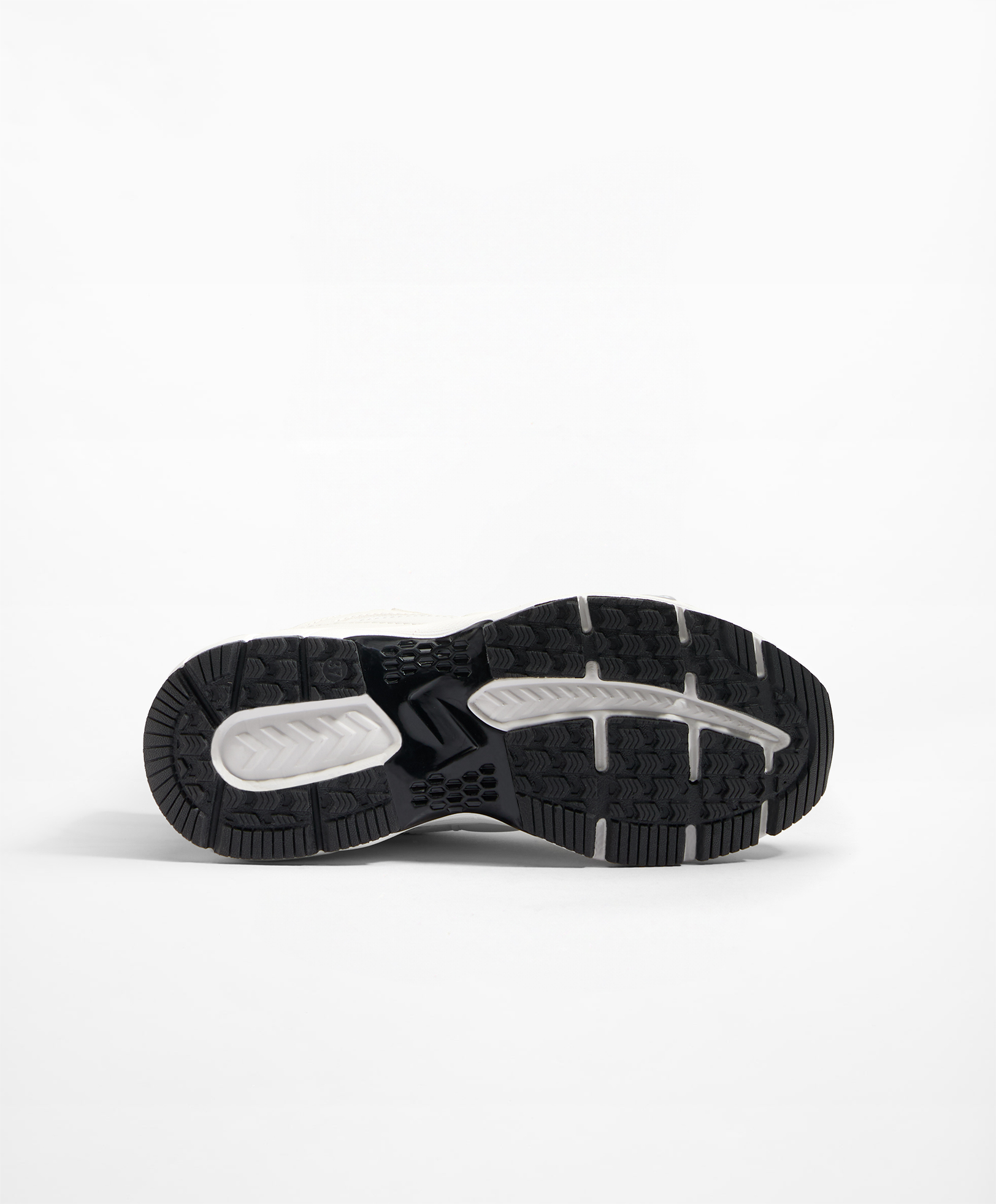 Running-style trainers