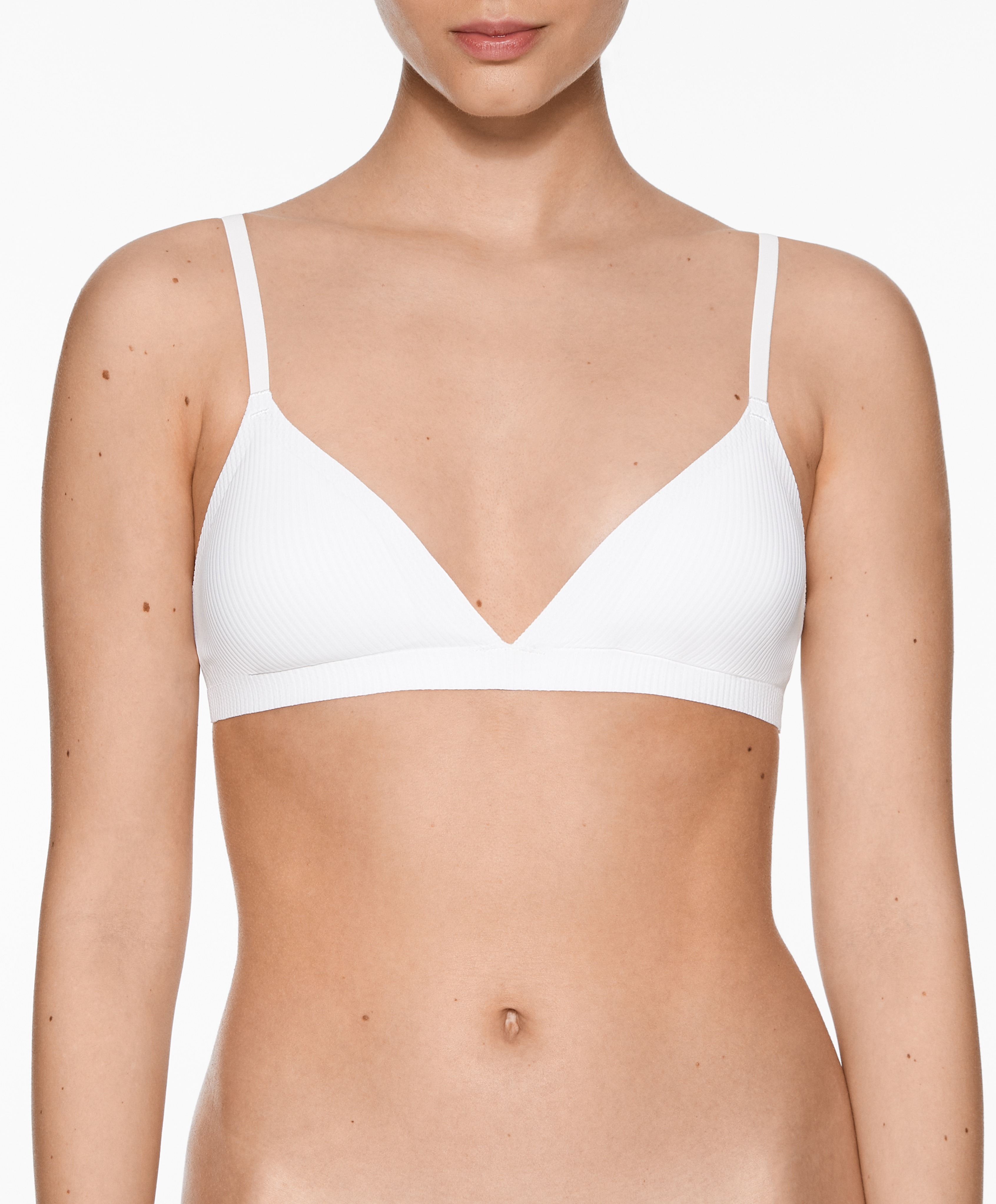 Invisible micro rib triangle bra