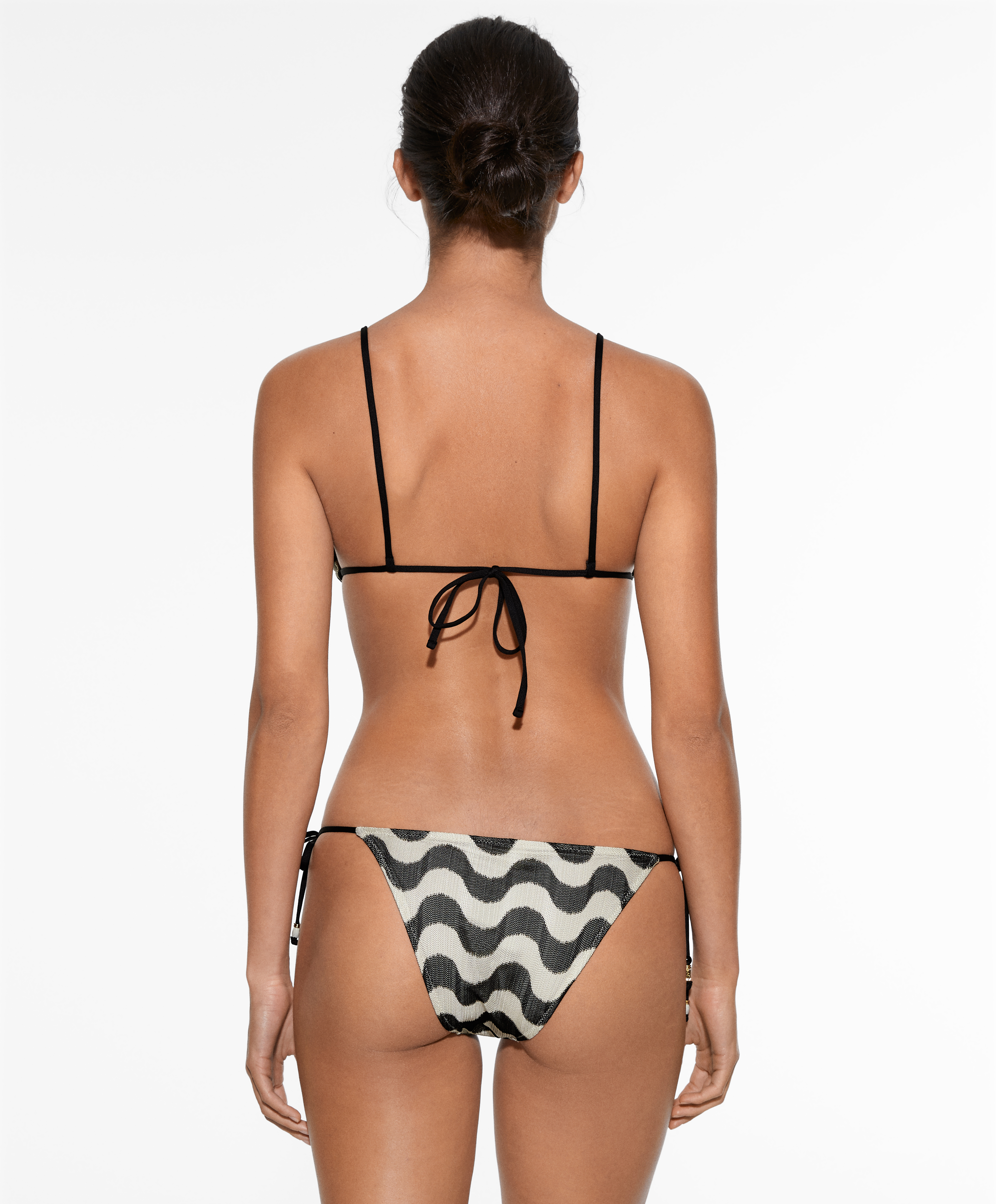 Medium-coverage crochet bikini briefs with ties