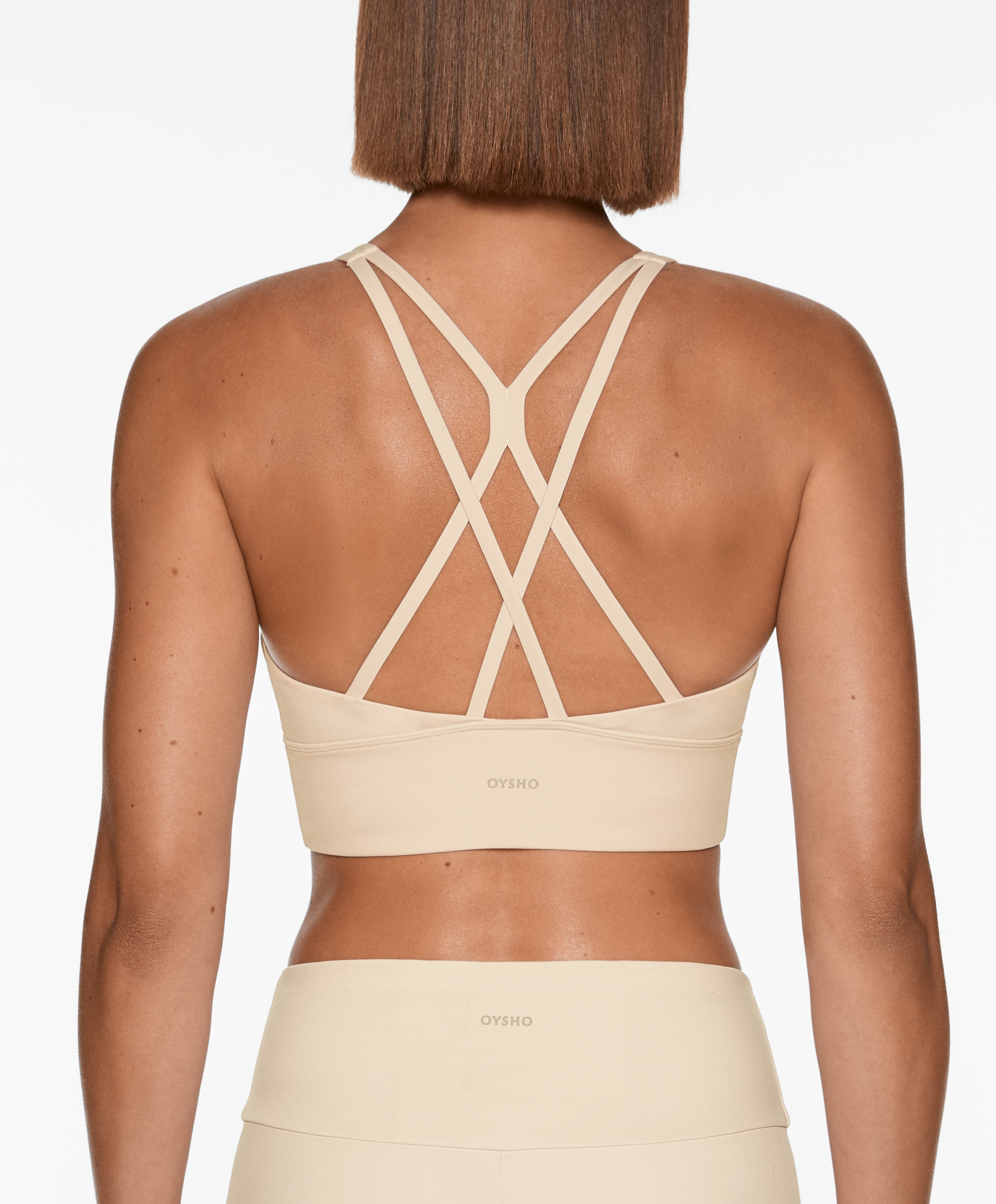 Medium-support comfortlux sports bra with cups