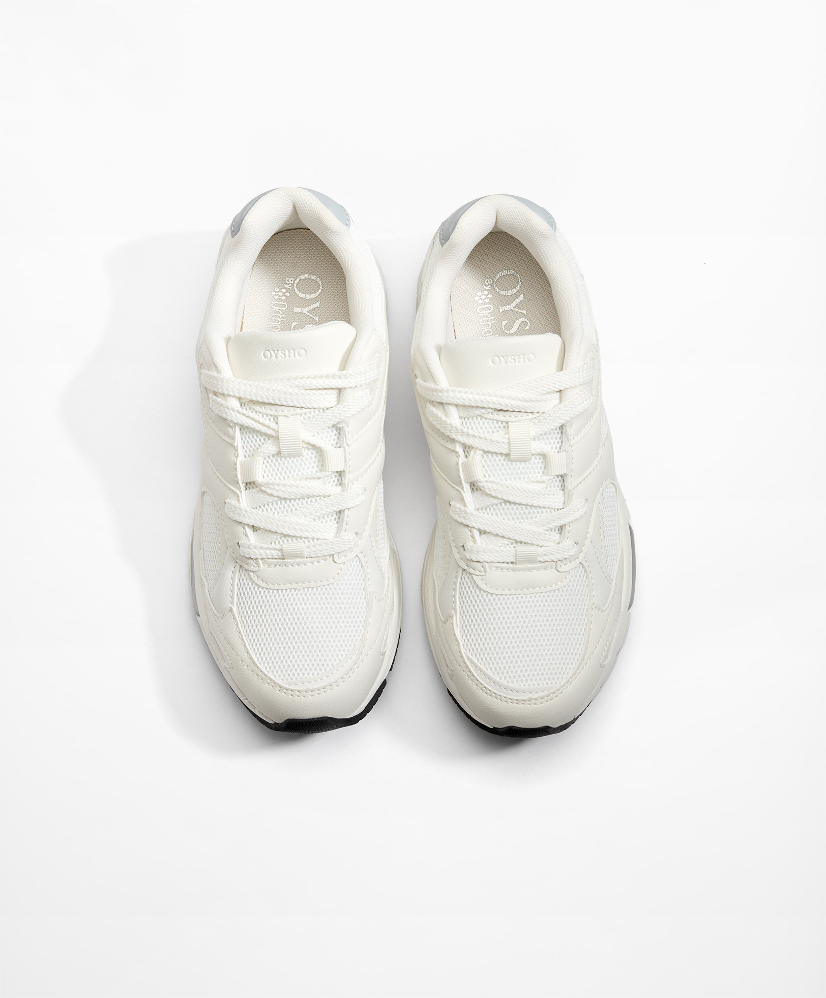 Running-style trainers