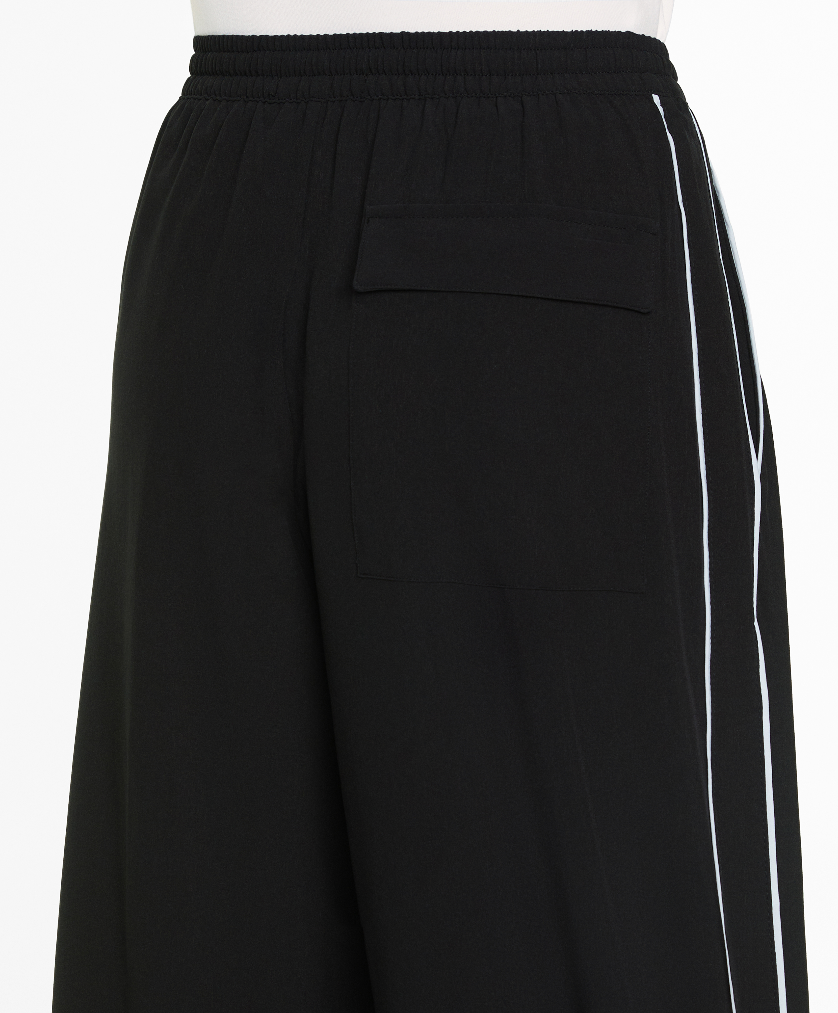 Water-repellent straight-leg trousers