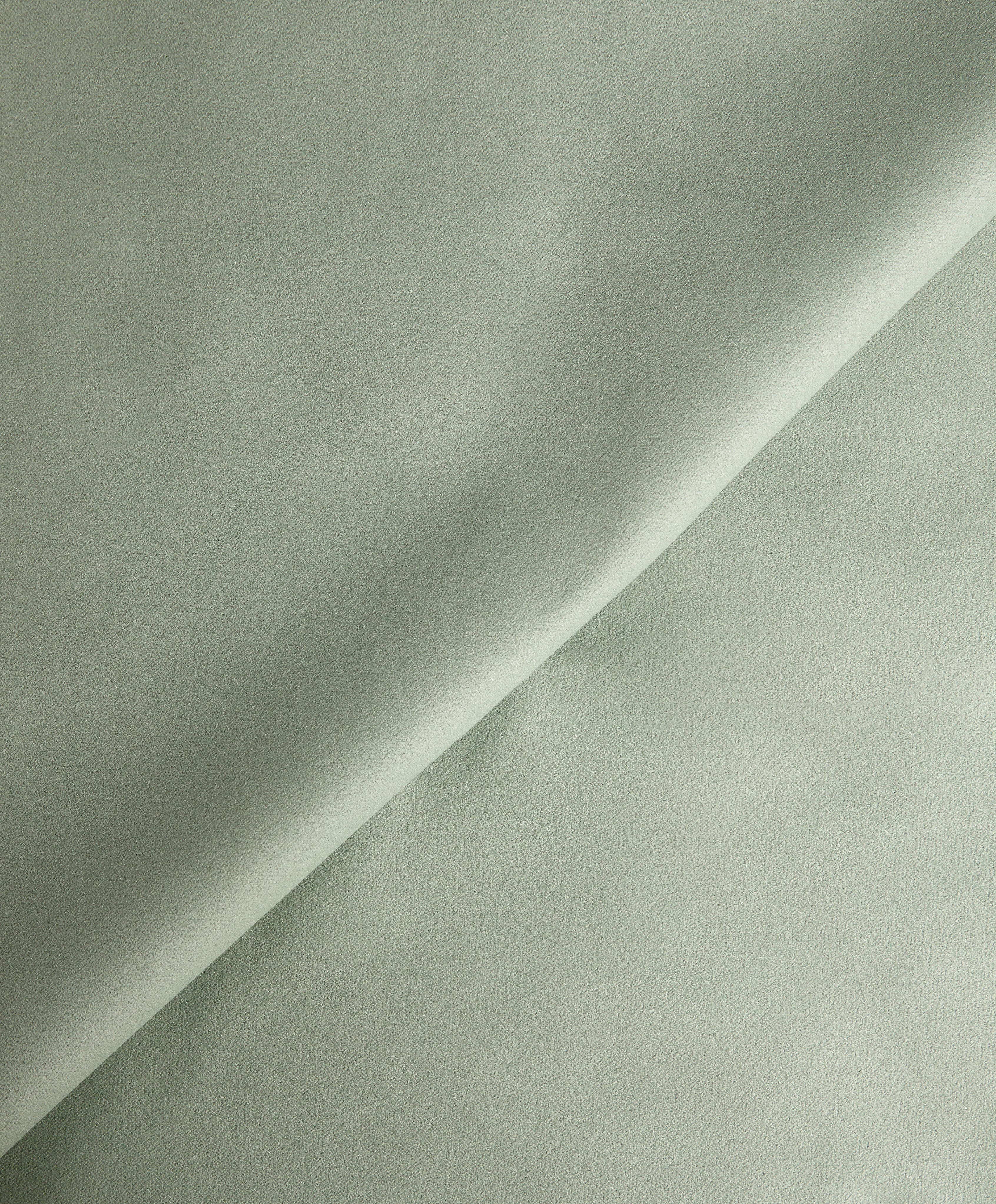 Medium quick-drying microfibre towel