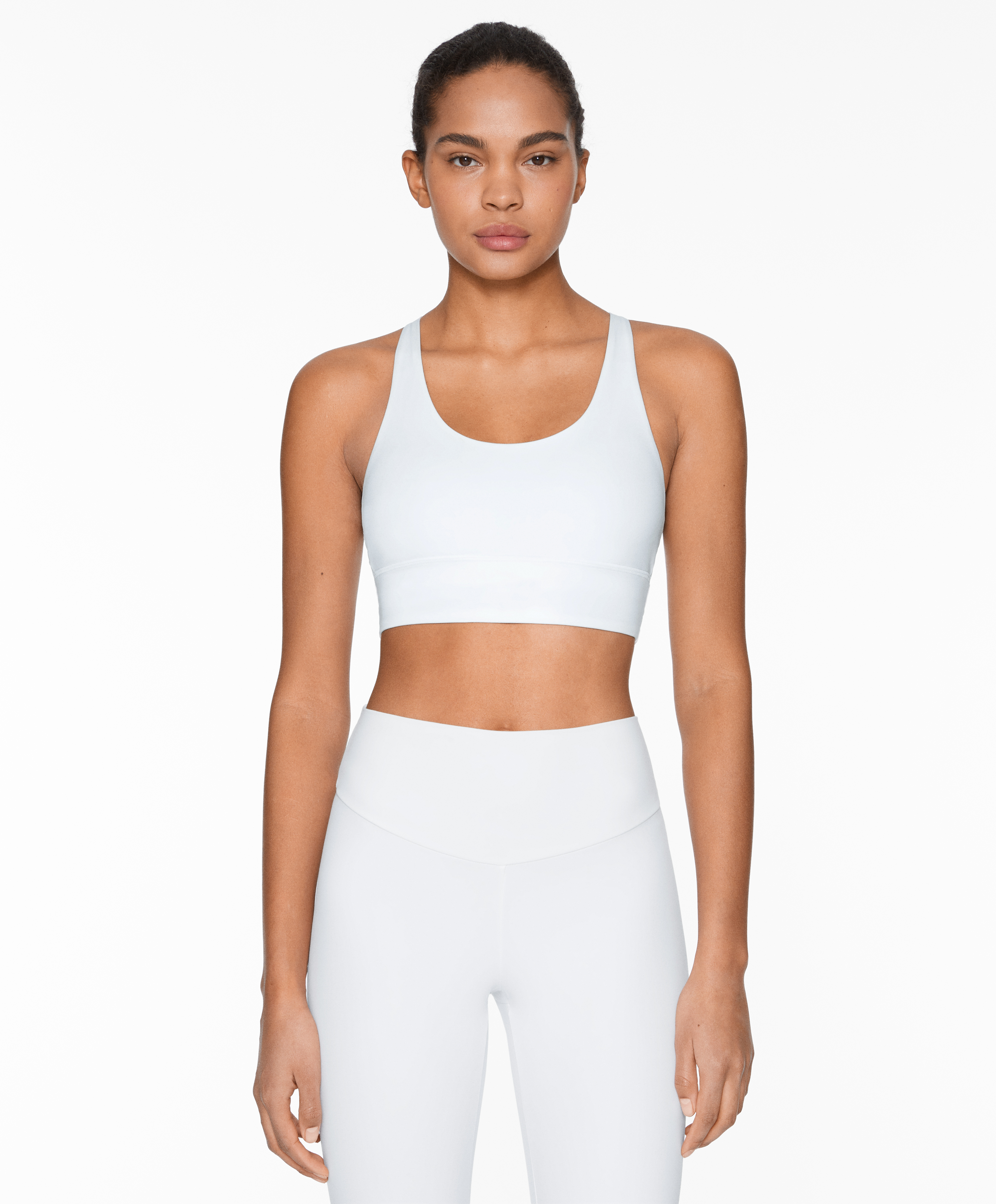 Medium-support comfortlux sports bra with cups