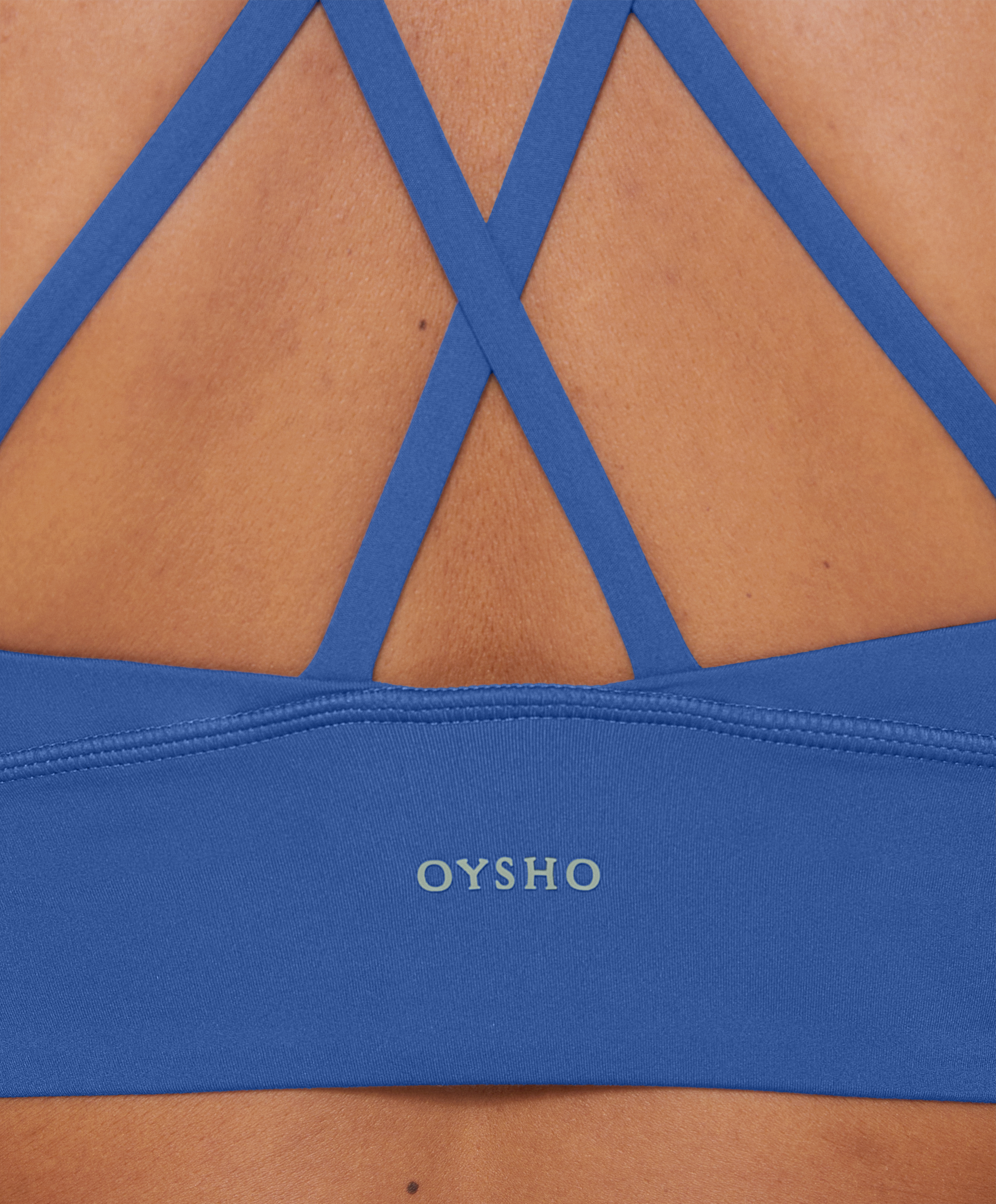 Medium-support comfortlux sports bra with cups